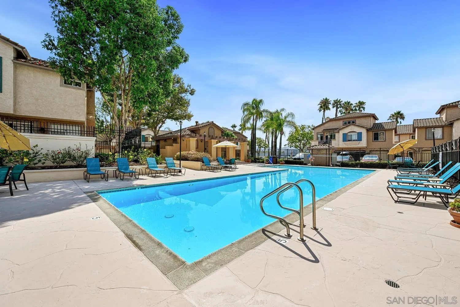 https://cdn.realtyfeed.com/cdn/127/250036323/0c1d8de63e9aca019a3872a455c4c8b0.webp