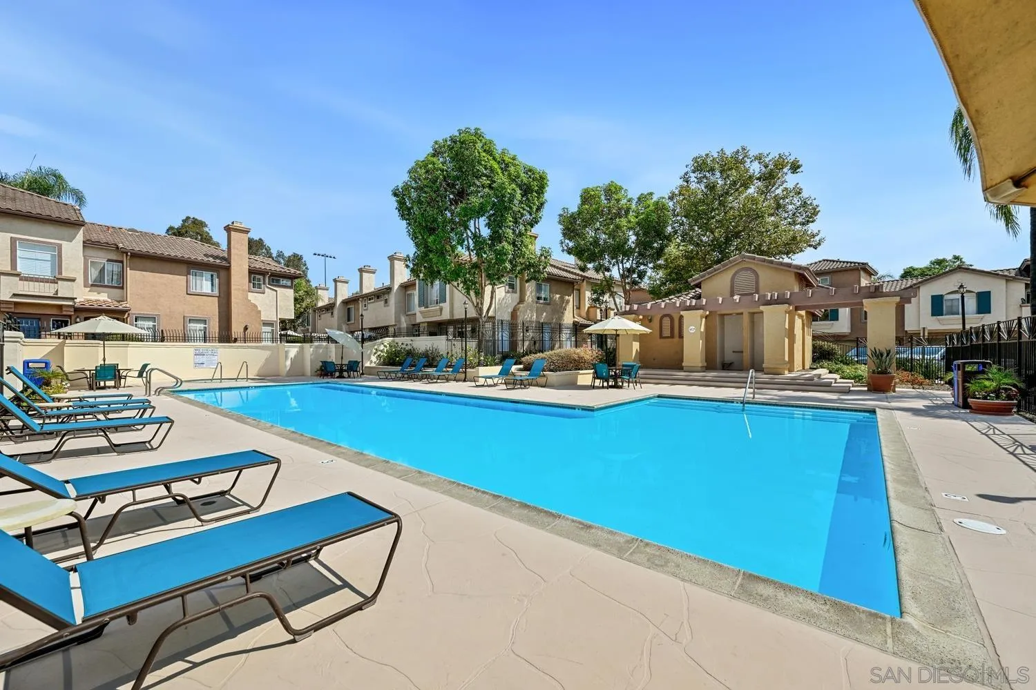 https://cdn.realtyfeed.com/cdn/127/250036323/5410f4b43c6e0e563db14a4676d4c2ff.webp