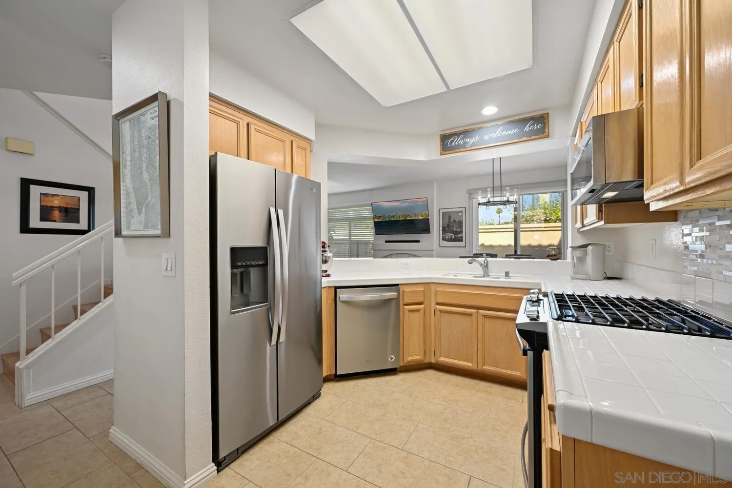 https://cdn.realtyfeed.com/cdn/127/250036323/9b46a7bf8239766628c33c93de73eae6.webp