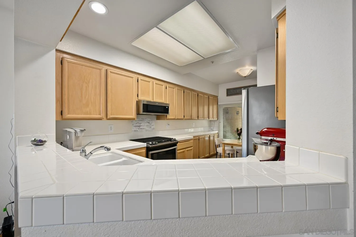 https://cdn.realtyfeed.com/cdn/127/250036323/d57b7af7ef33bf21617d555d714a78a9.webp