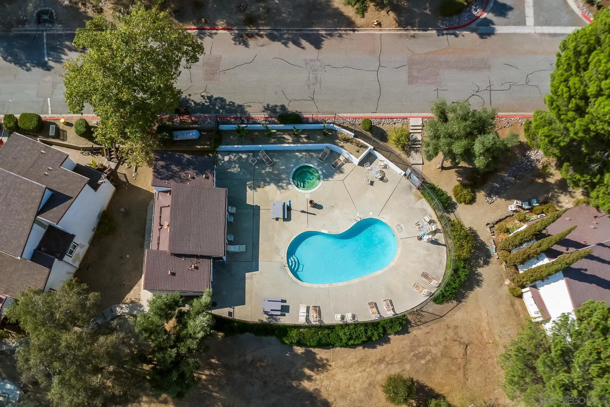 https://cdn.realtyfeed.com/cdn/127/250036324/62799f56942636ae2865f98f08bca939.webp