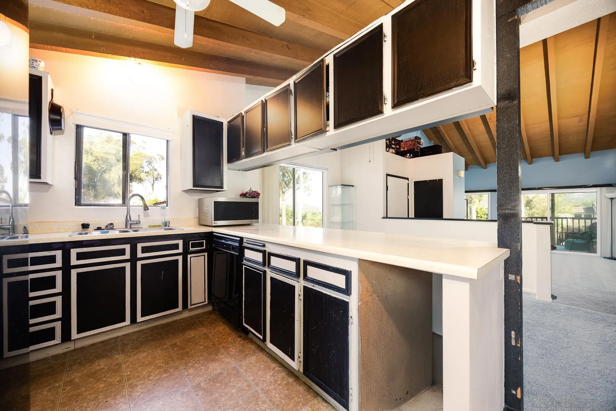https://cdn.realtyfeed.com/cdn/127/250036324/eaac055bcfba654ebadc2b7e17a3bf43.webp