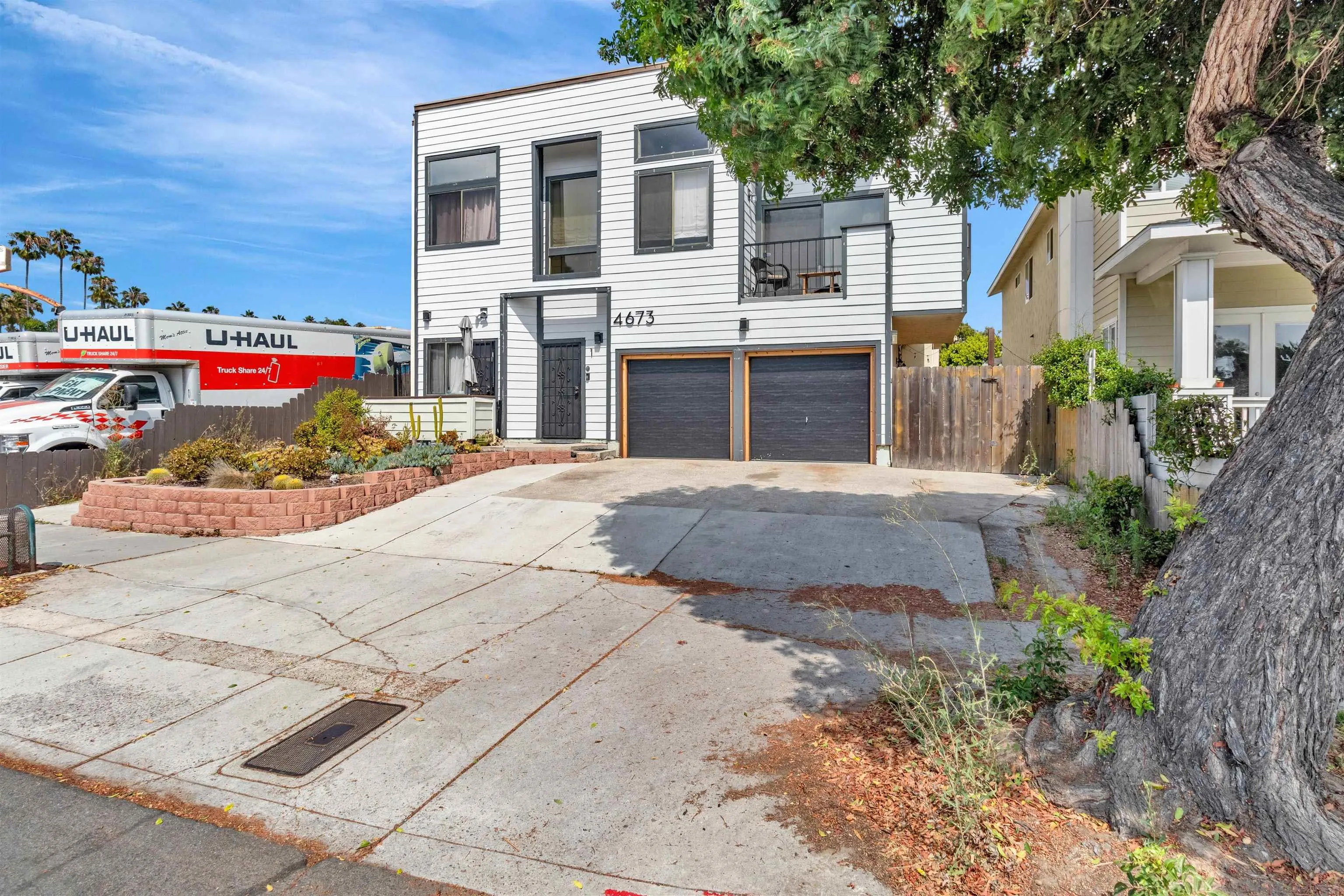 https://cdn.realtyfeed.com/cdn/127/250036325/2d3fb3e43bb51b184f243eccddbf9a5f.webp