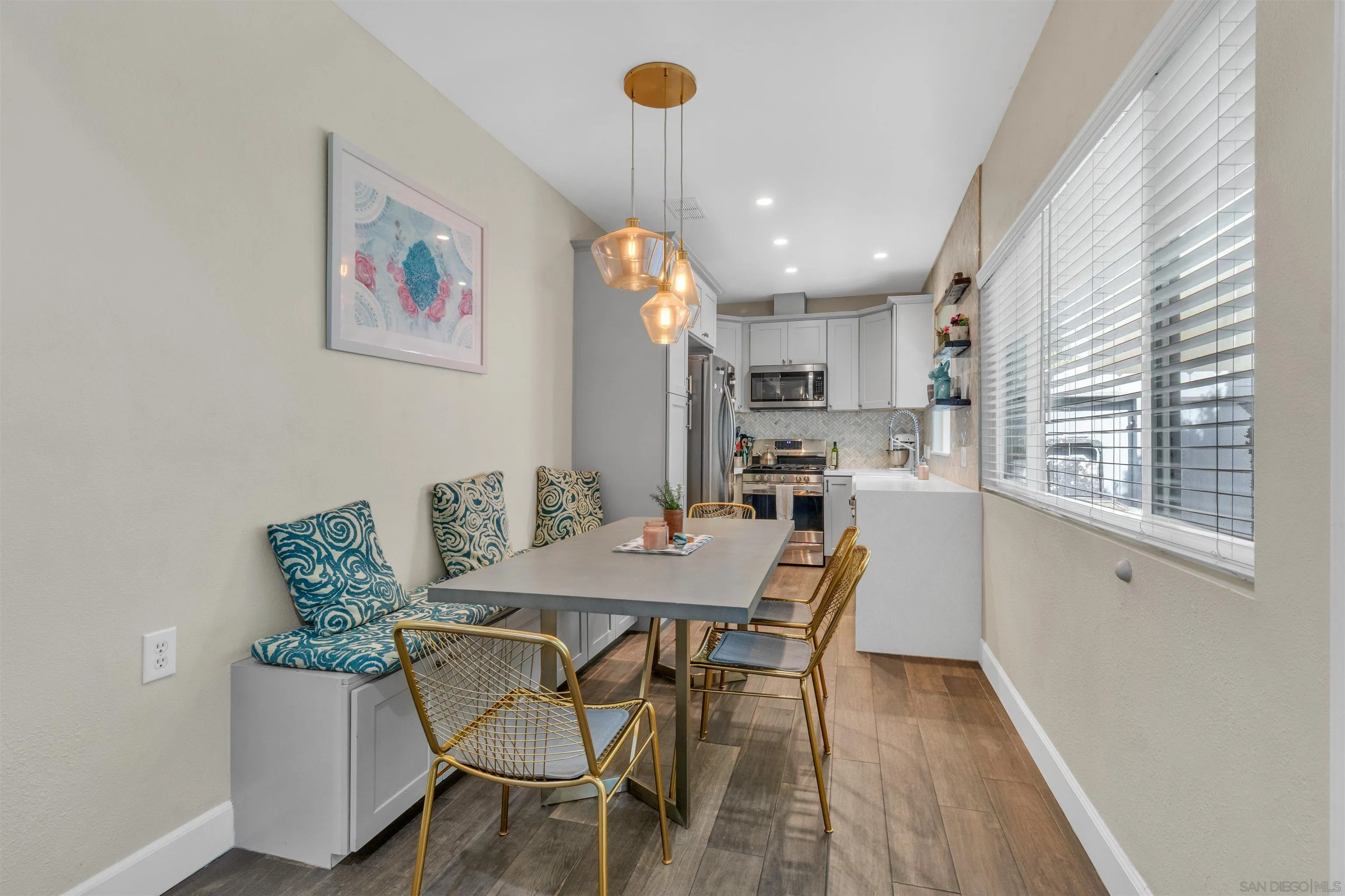 https://cdn.realtyfeed.com/cdn/127/250036325/596e2d148c02b4071e275c487693bbb6.webp