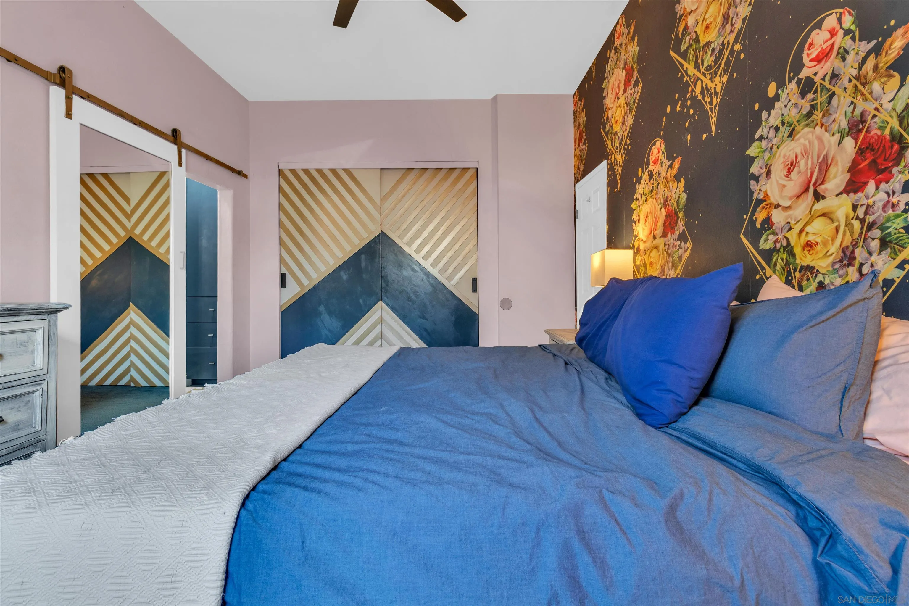 https://cdn.realtyfeed.com/cdn/127/250036325/a48523d2f90afff3cf4aaca21b5d3dd3.webp