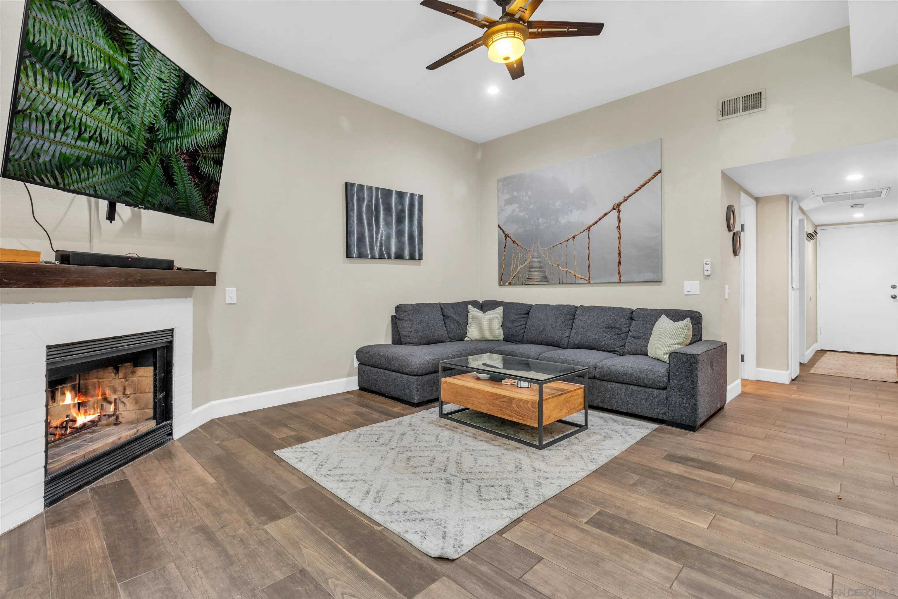 https://cdn.realtyfeed.com/cdn/127/250036325/cec3c09bef21dfe8569a7373a22a293d.webp