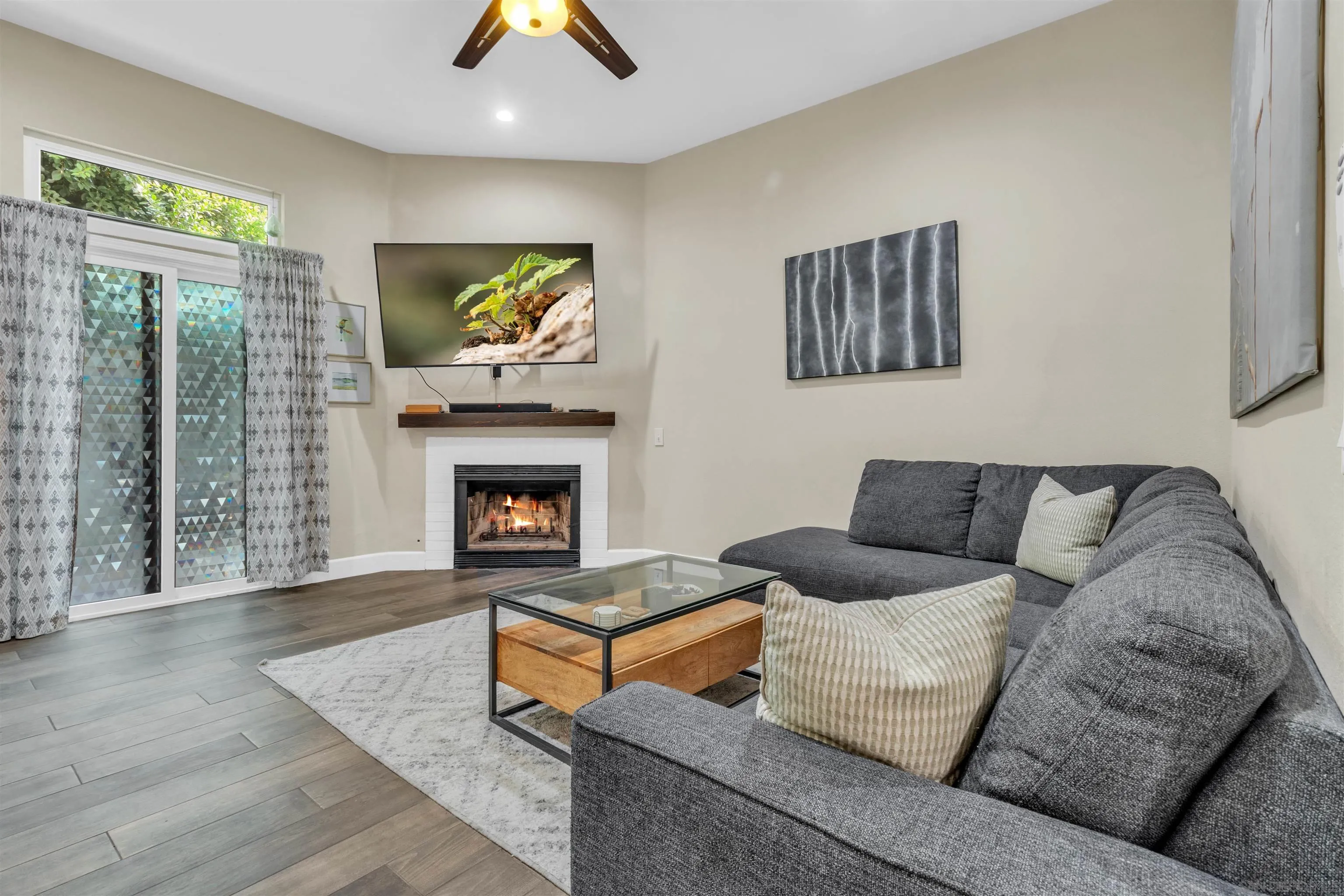 https://cdn.realtyfeed.com/cdn/127/250036325/d342d69a0fff6d502a02510618b23f7d.webp