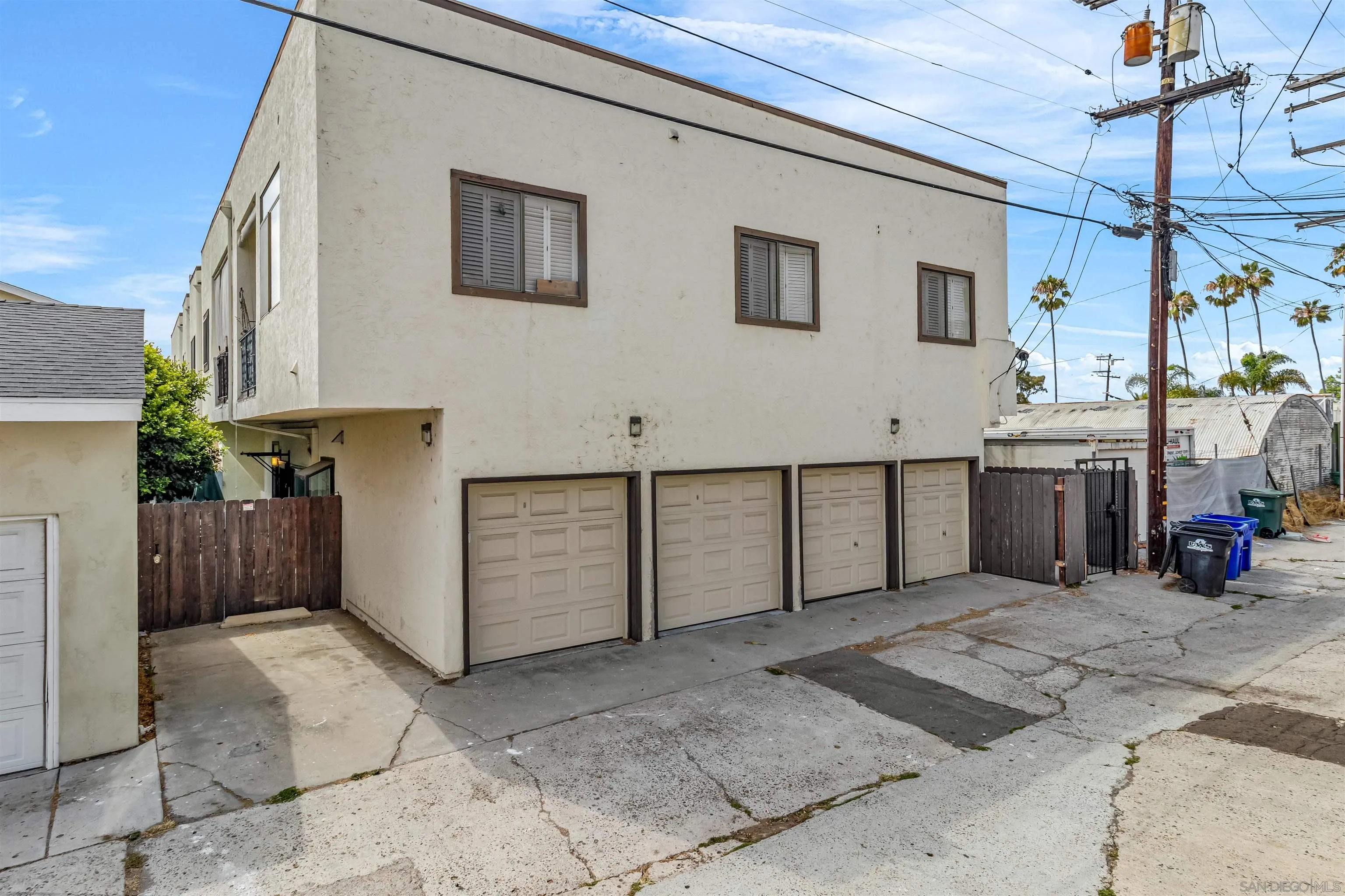 https://cdn.realtyfeed.com/cdn/127/250036325/d5aec36eee3885db844a8e3dc7a7d9b7.webp