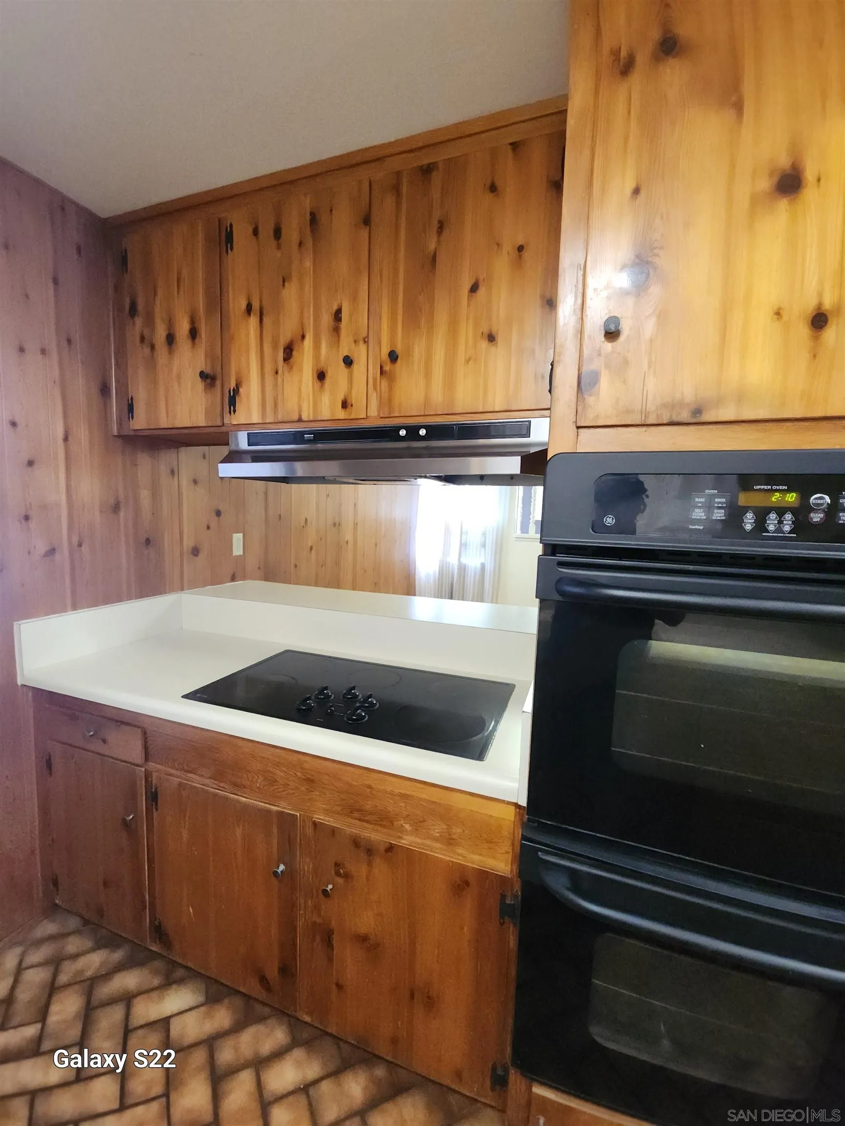 https://cdn.realtyfeed.com/cdn/127/250036326/2d23dd97cf0a5c6beede3bf5b0bec516.webp