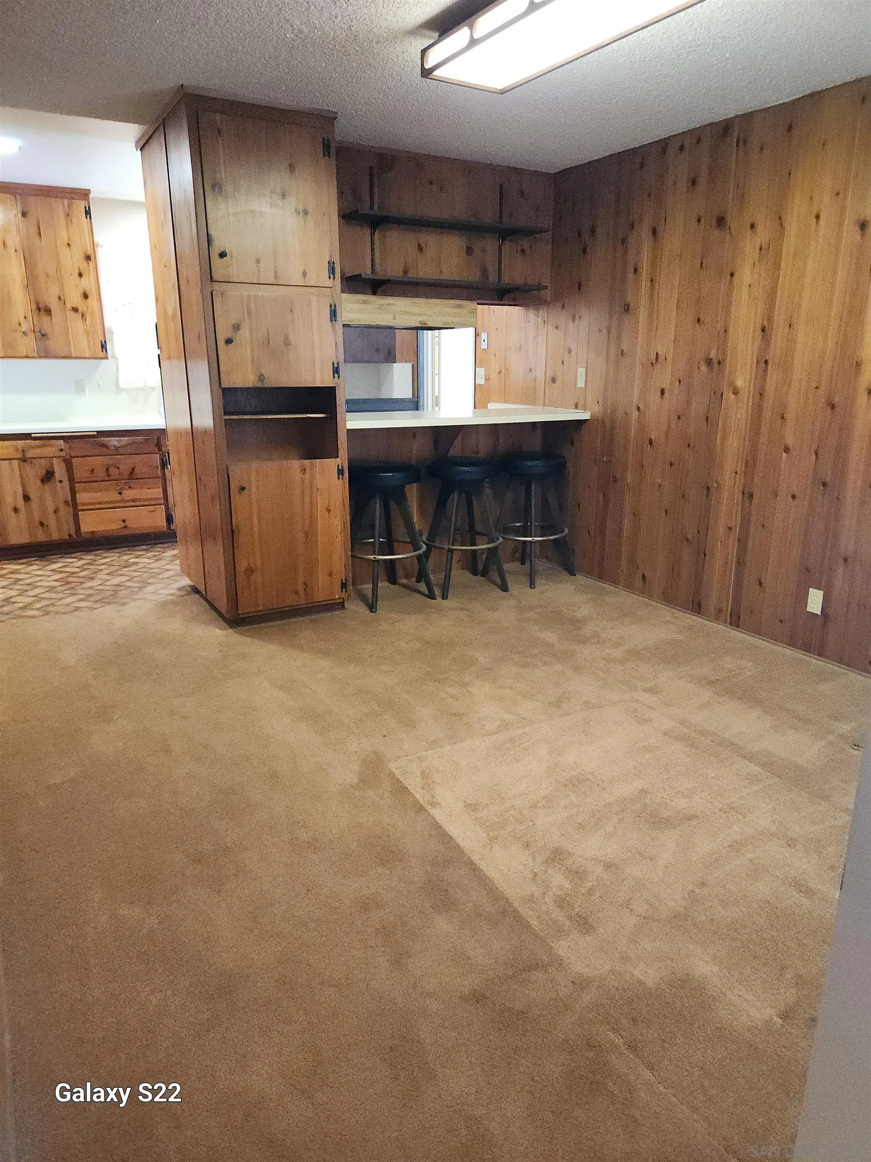 https://cdn.realtyfeed.com/cdn/127/250036326/91f12c4365d4e77ec7467c69ef854566.webp