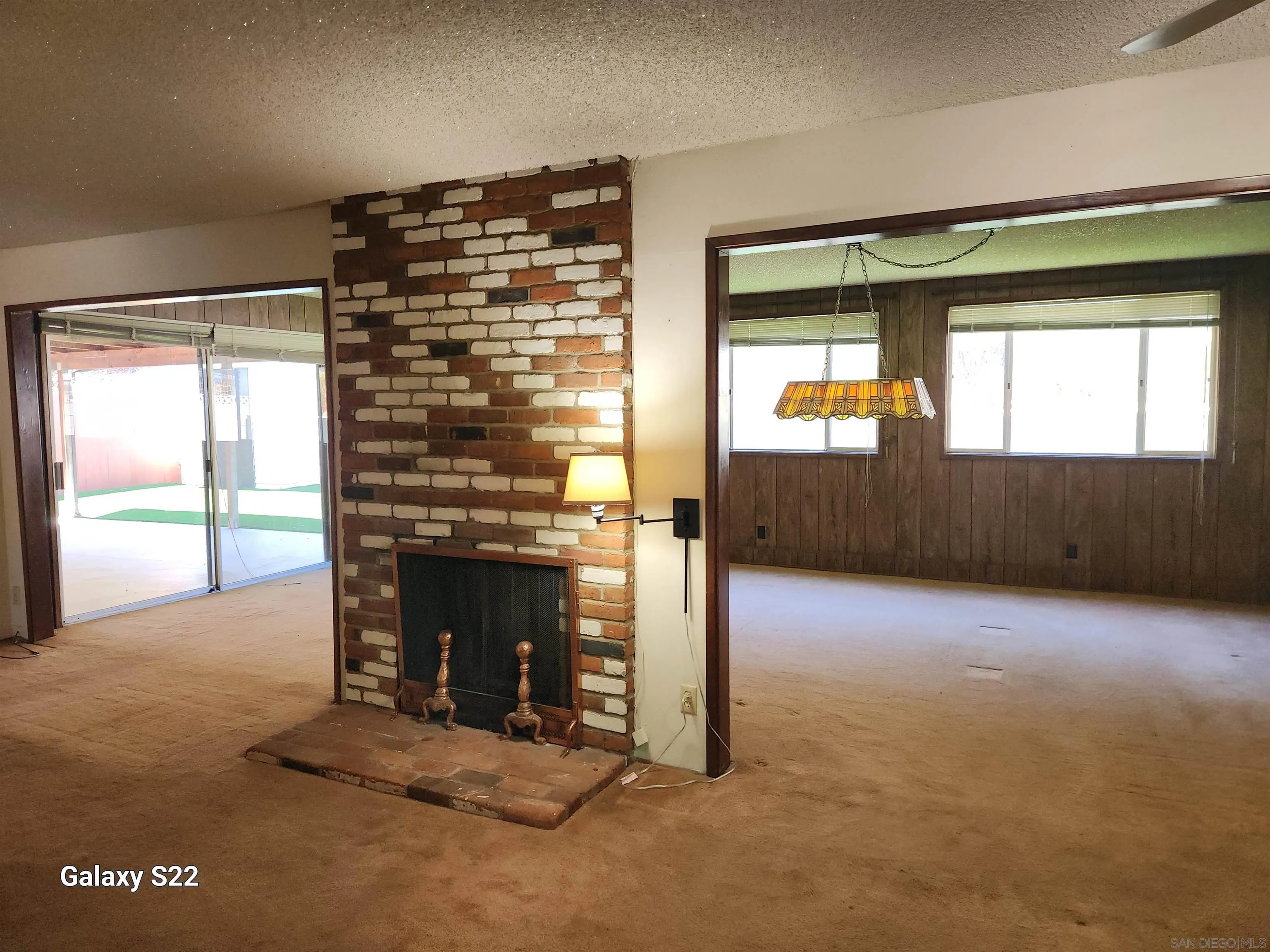 https://cdn.realtyfeed.com/cdn/127/250036326/93e5e623c5c3ecbd623ae36e4488ba0d.webp