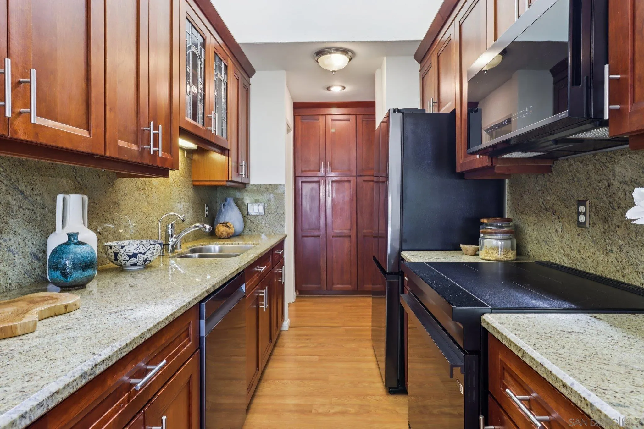 https://cdn.realtyfeed.com/cdn/127/250036327/19f4c3d485deb4da5acb9df1d1032e95.webp