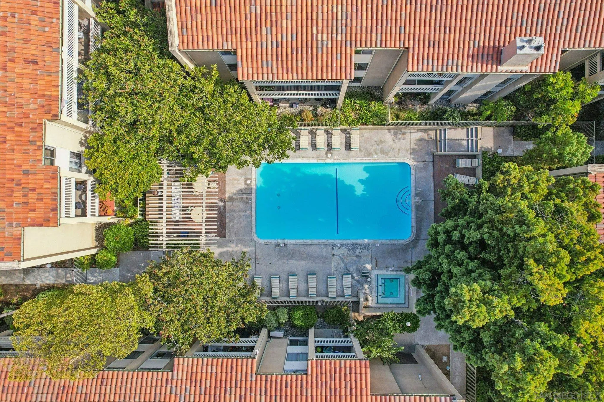 https://cdn.realtyfeed.com/cdn/127/250036327/2a790ceab15041d4a77e9787118fc61c.webp