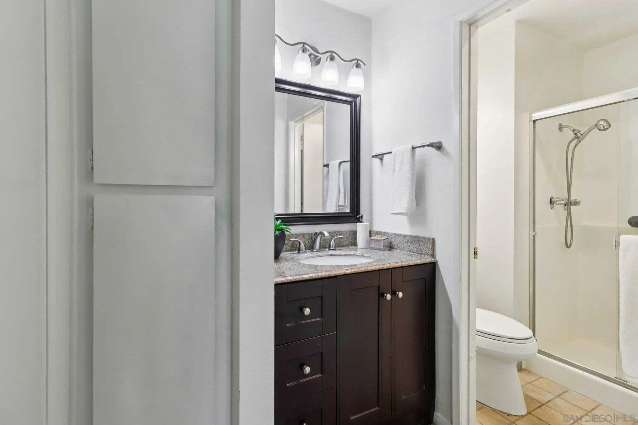 https://cdn.realtyfeed.com/cdn/127/250036327/515d2cf10038fc958e9e76297d49f29b.webp