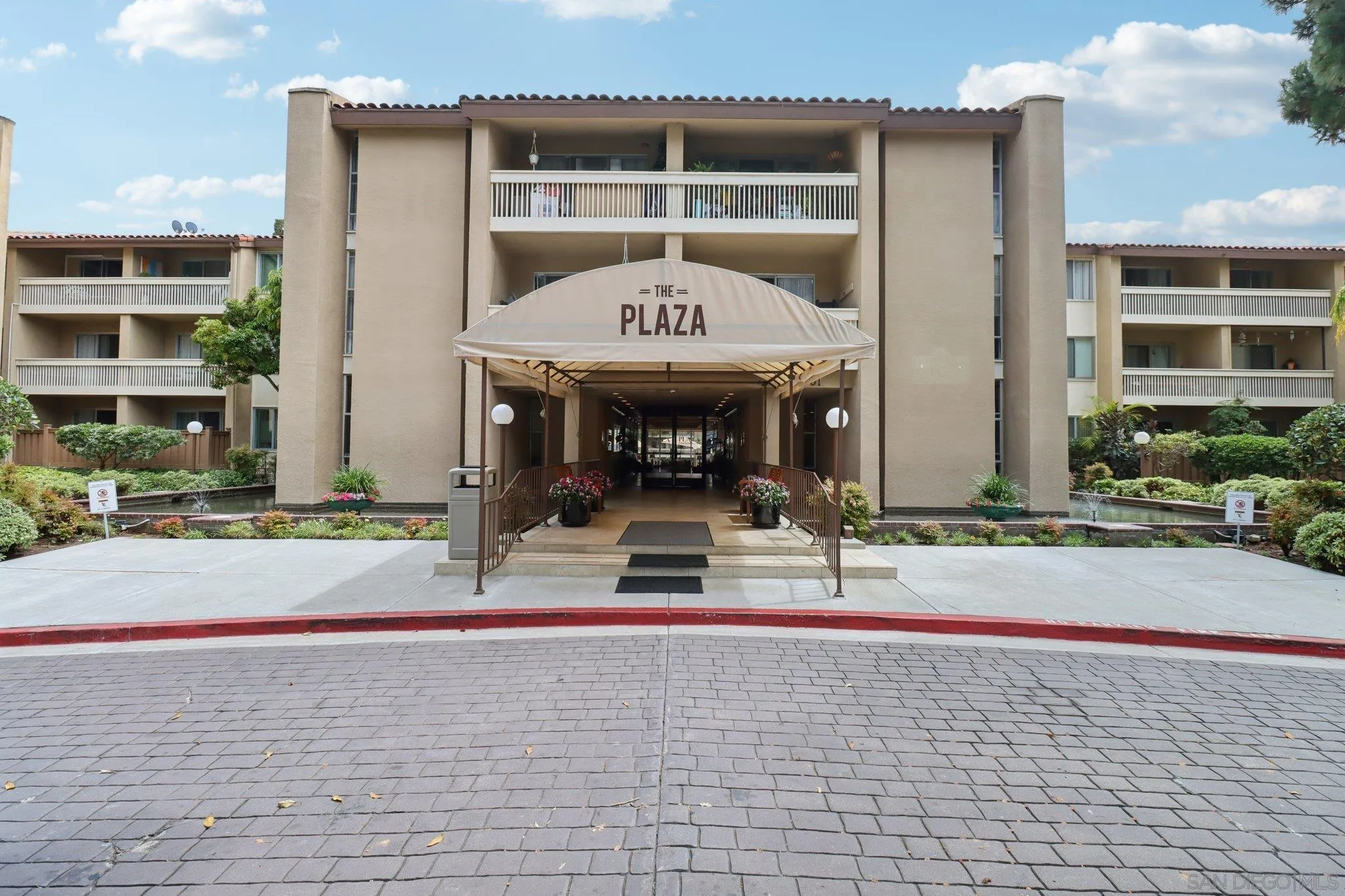 https://cdn.realtyfeed.com/cdn/127/250036327/6dd77d077428017aaf5d8f6323c39e96.webp