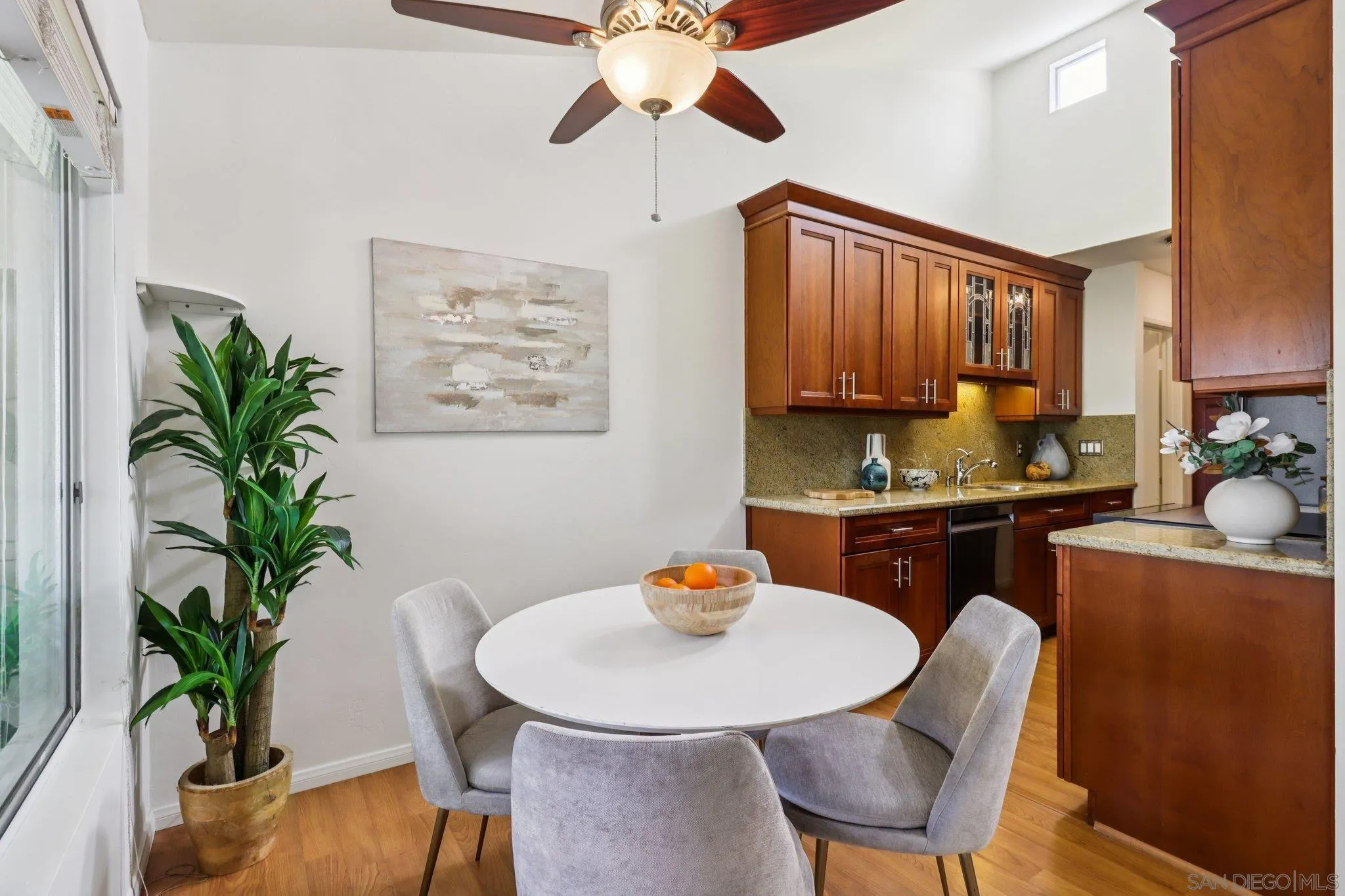 https://cdn.realtyfeed.com/cdn/127/250036327/a406eb9d3f86292788e2d70983853d09.webp
