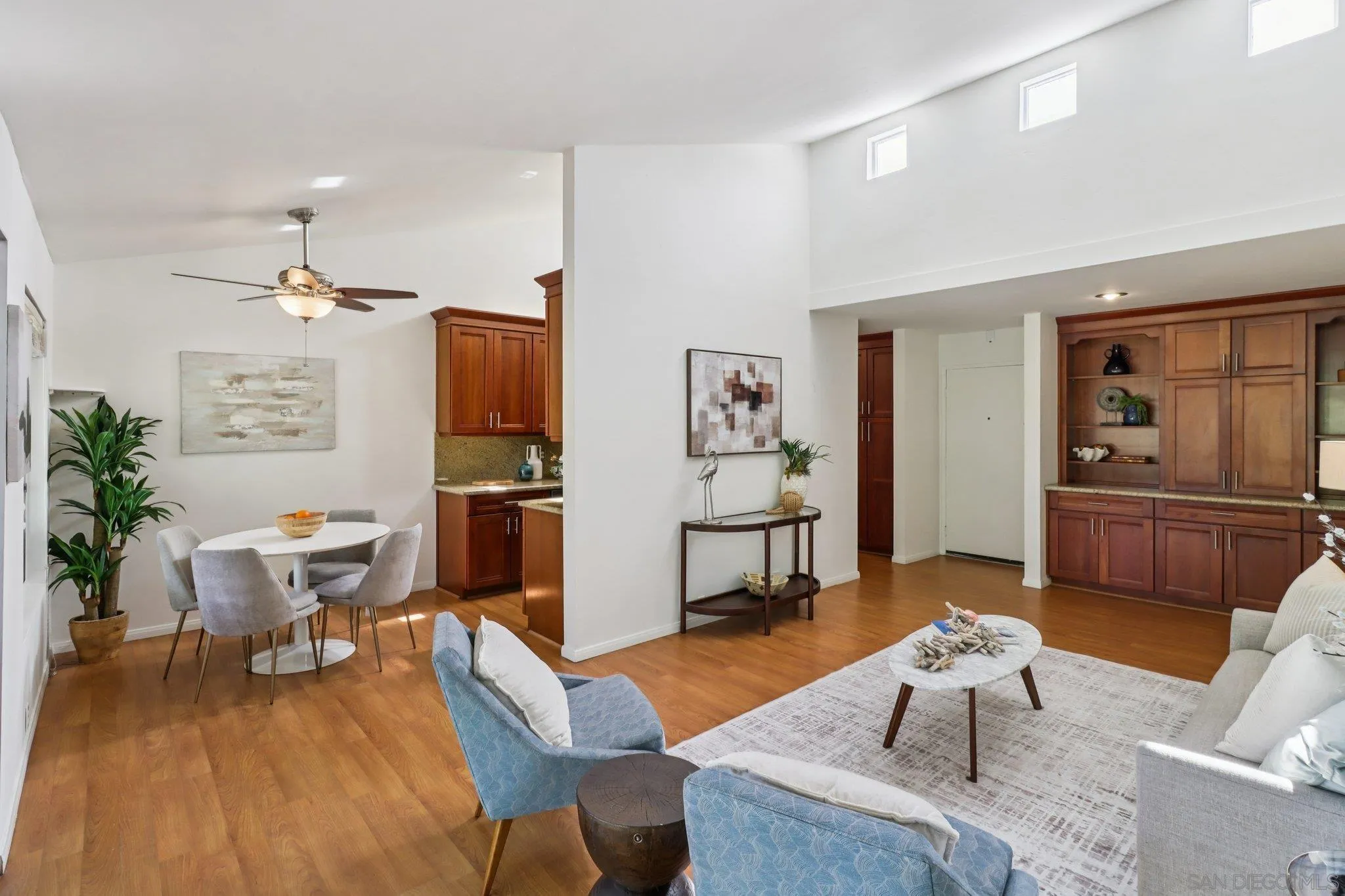 https://cdn.realtyfeed.com/cdn/127/250036327/b3bd6eaa705188bfea0b0042f994122f.webp
