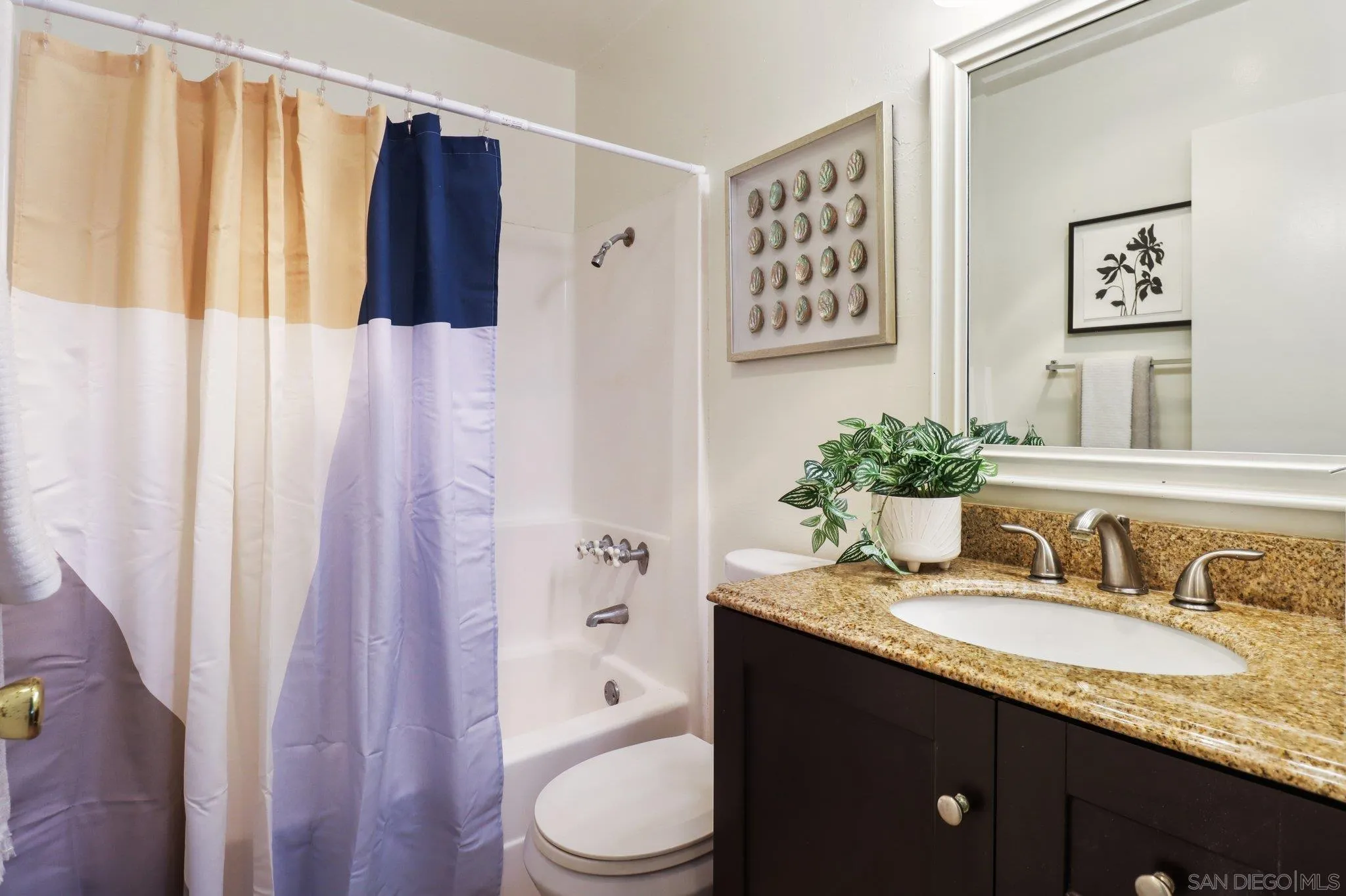 https://cdn.realtyfeed.com/cdn/127/250036327/c7dc09a611a650ecc7c30d21a273282f.webp