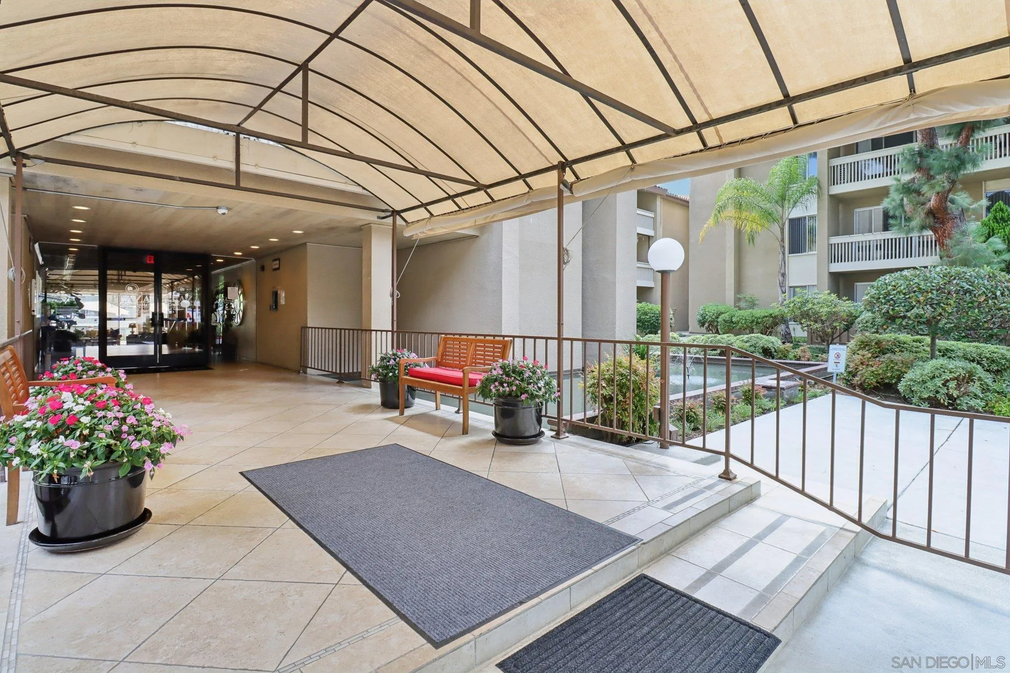 https://cdn.realtyfeed.com/cdn/127/250036327/ca555634c890f0c84e2314e6e33c68c4.webp
