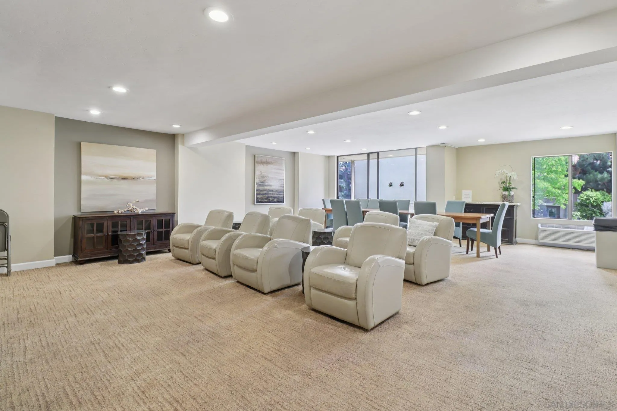 https://cdn.realtyfeed.com/cdn/127/250036327/e345177d6bfe25a3f2939eeced553661.webp