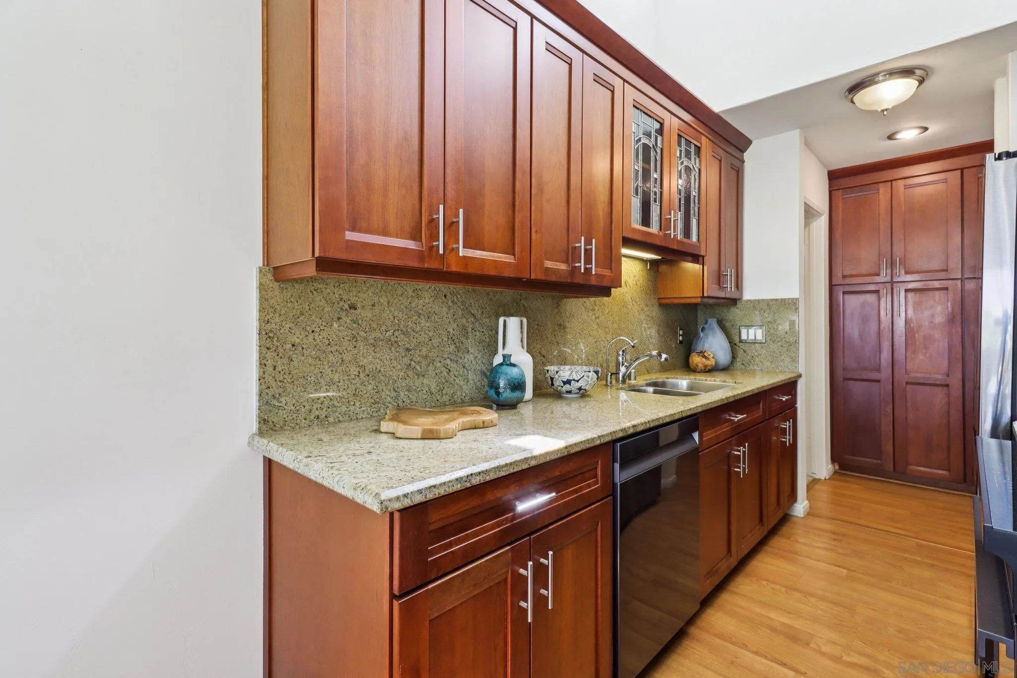 https://cdn.realtyfeed.com/cdn/127/250036327/efb8dce671b047741fad81d8aa0b8391.webp