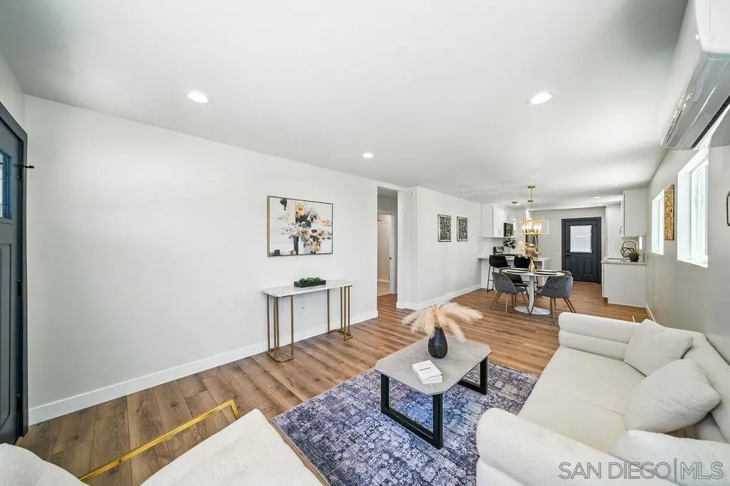 https://cdn.realtyfeed.com/cdn/127/250036329/8fdfb94acff85d201f214545f4143fe9.webp