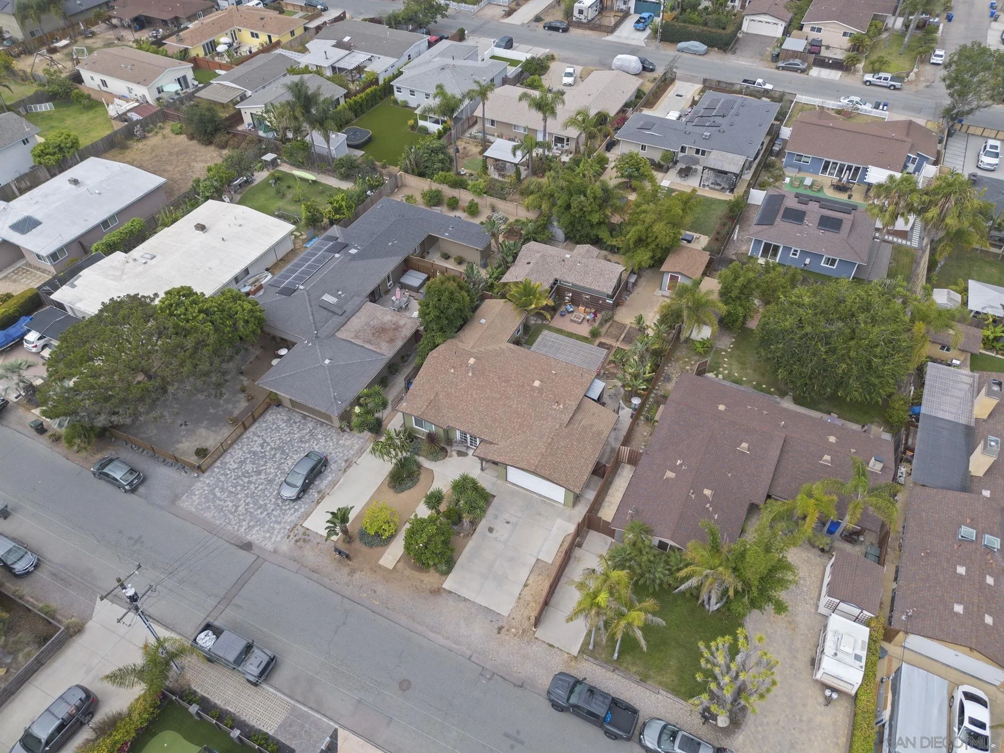 https://cdn.realtyfeed.com/cdn/127/250036331/450c56f576201c52e3a3af9b3ca069a4.webp