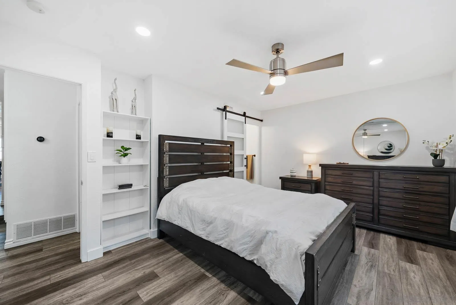 https://cdn.realtyfeed.com/cdn/127/250036332/5fb5a4e97da9a45d5dc82a844480bc9e.webp
