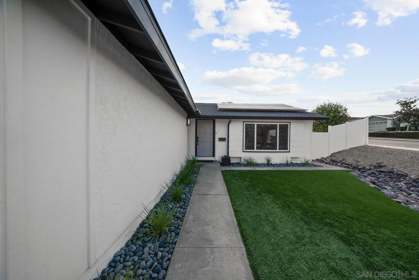 https://cdn.realtyfeed.com/cdn/127/250036332/69384c4bde6ad90d9db9c74f5d40d9be.webp