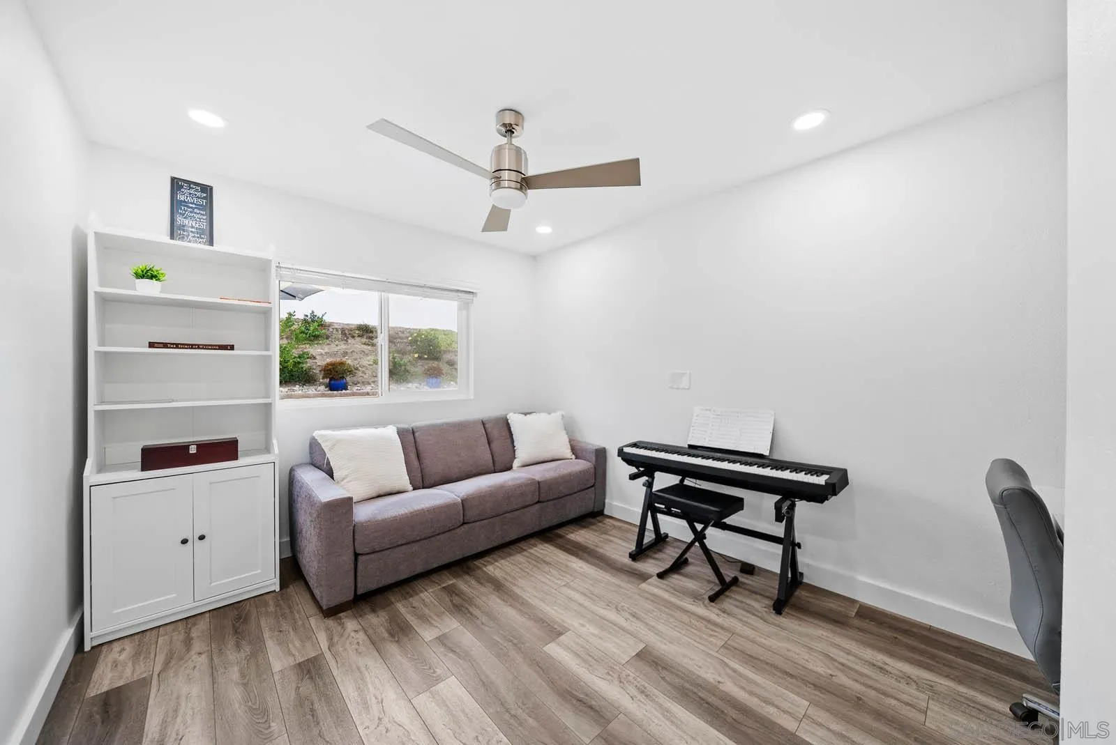 https://cdn.realtyfeed.com/cdn/127/250036332/6ba012ce3eb6c32eb548c67ac8f07006.webp