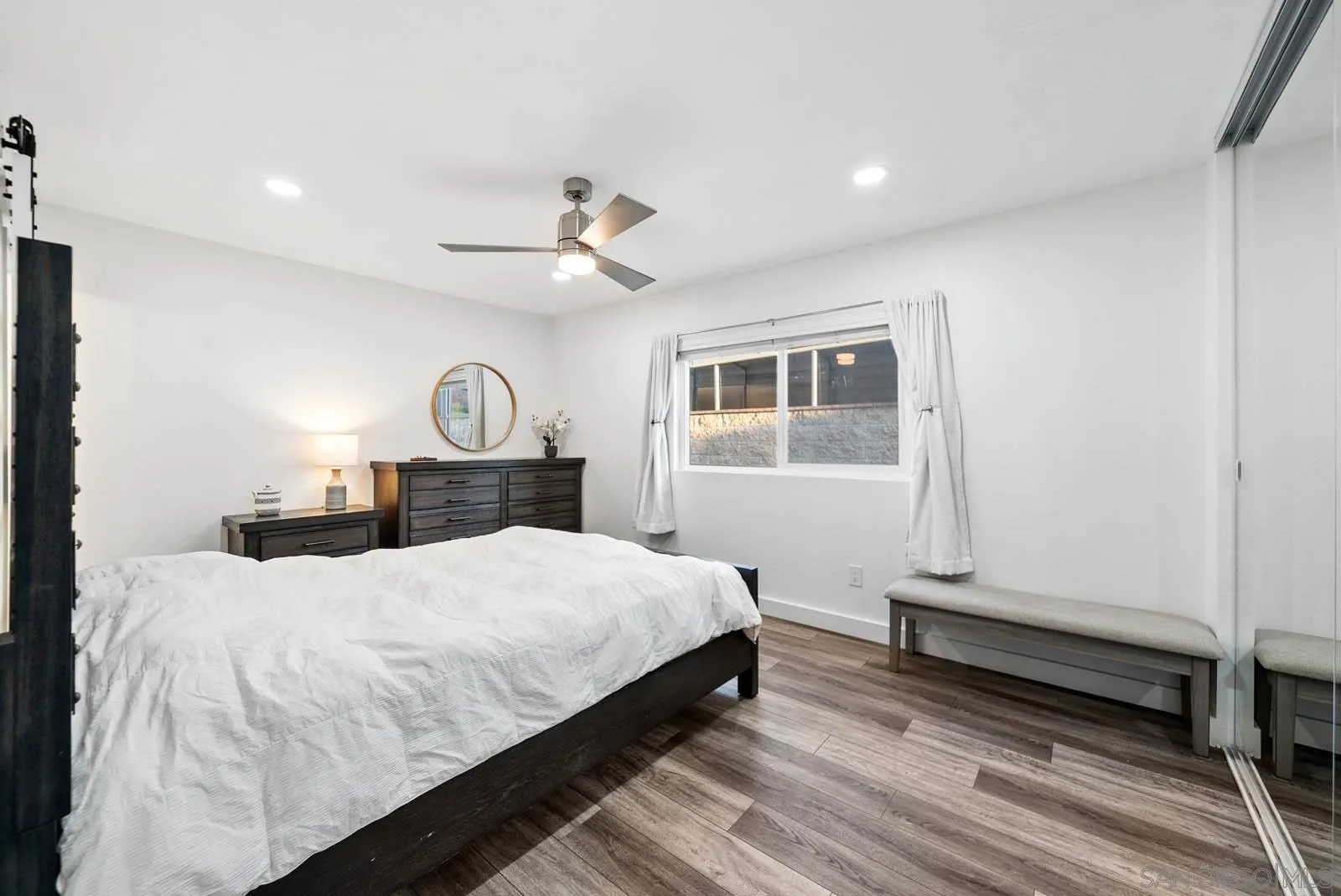 https://cdn.realtyfeed.com/cdn/127/250036332/912d595db467aef85a47593e393d00c1.webp