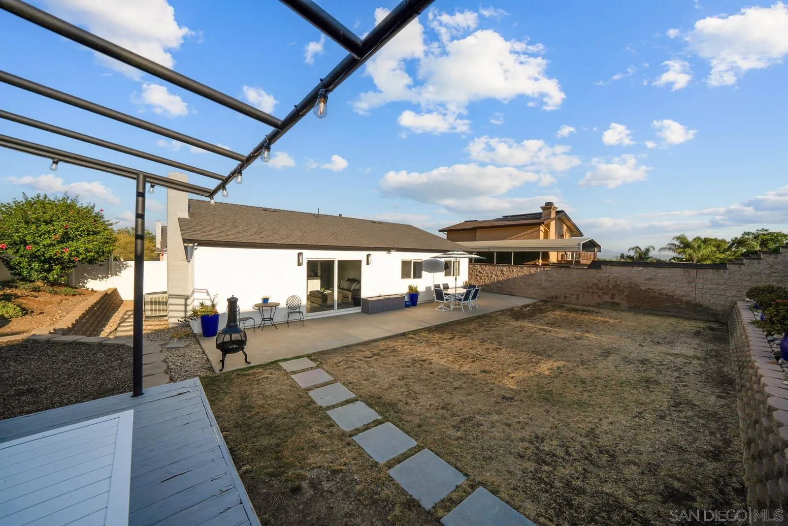 https://cdn.realtyfeed.com/cdn/127/250036332/97623d069eb93adf85f4a764e7fcec38.webp