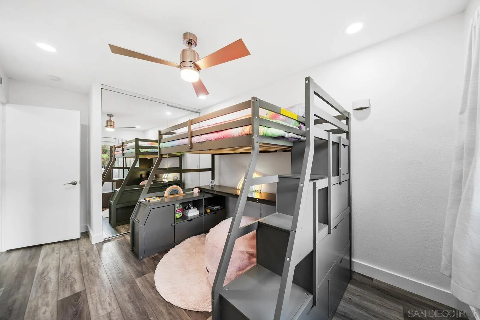 https://cdn.realtyfeed.com/cdn/127/250036332/b2c55de507e05ca8402ef2dfc20aecc9.webp