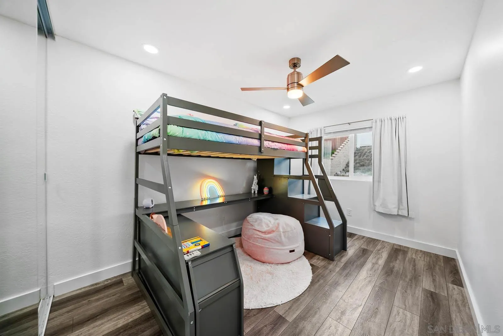 https://cdn.realtyfeed.com/cdn/127/250036332/c9988972de8d849520909106a5153ceb.webp