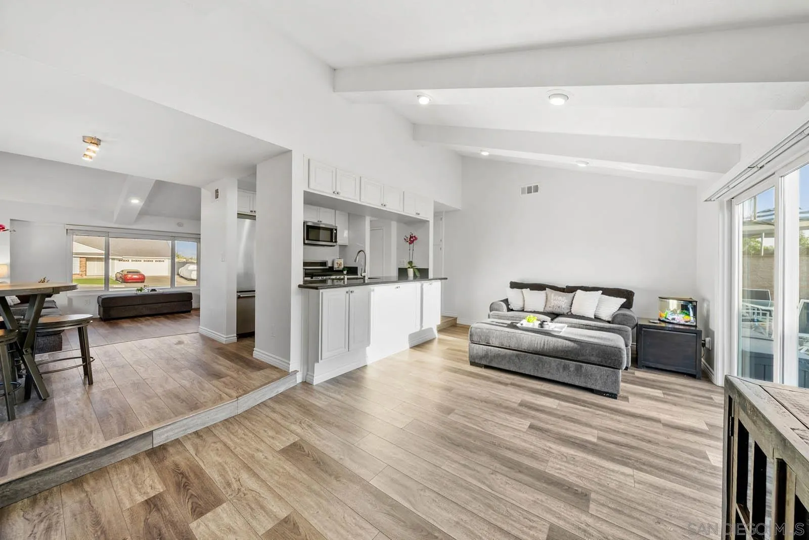 https://cdn.realtyfeed.com/cdn/127/250036332/eae301c3ef313cd976a6fae5a0c5e27b.webp