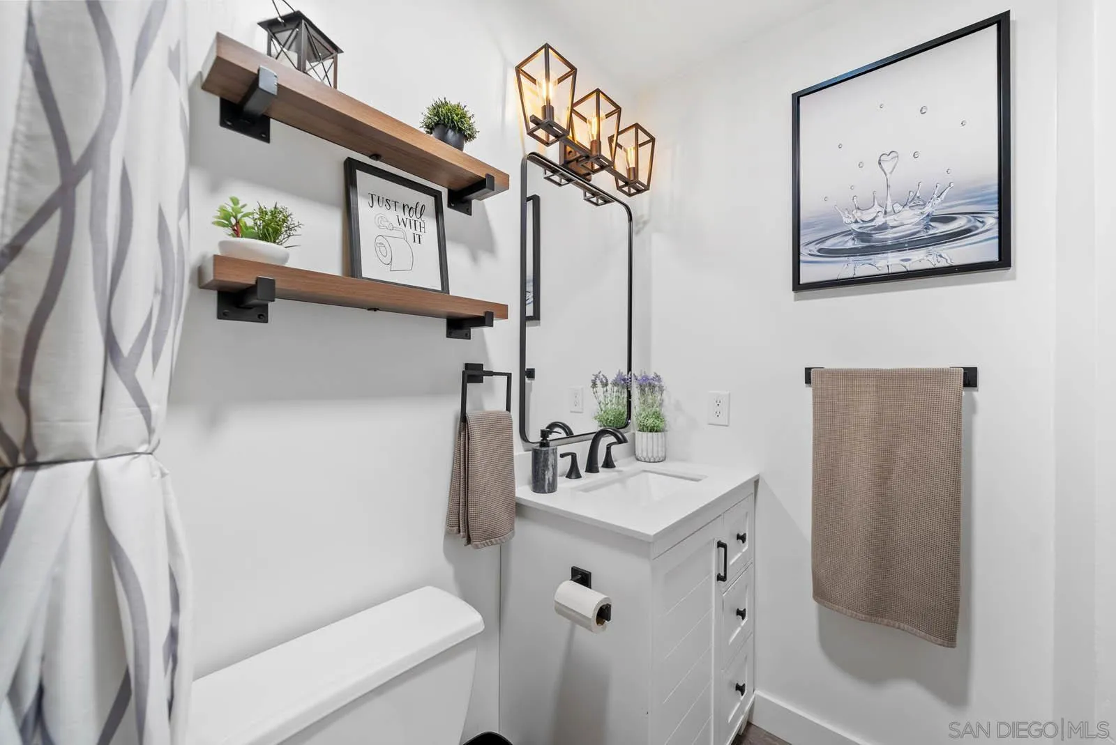https://cdn.realtyfeed.com/cdn/127/250036332/f2fef646a617040e2353f42048e05f50.webp