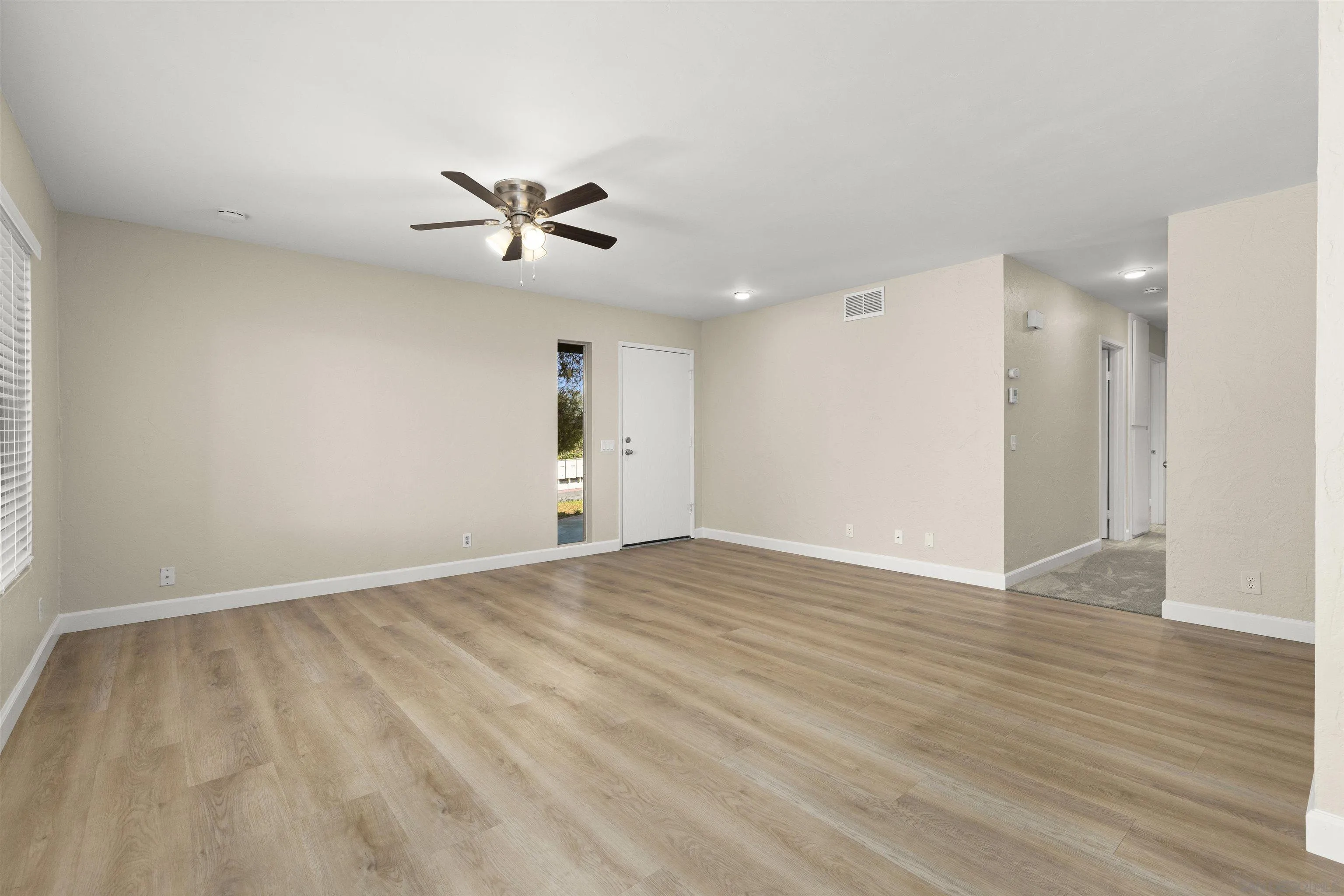 https://cdn.realtyfeed.com/cdn/127/250036333/492215b6377ab729aa4c6514445a0886.webp