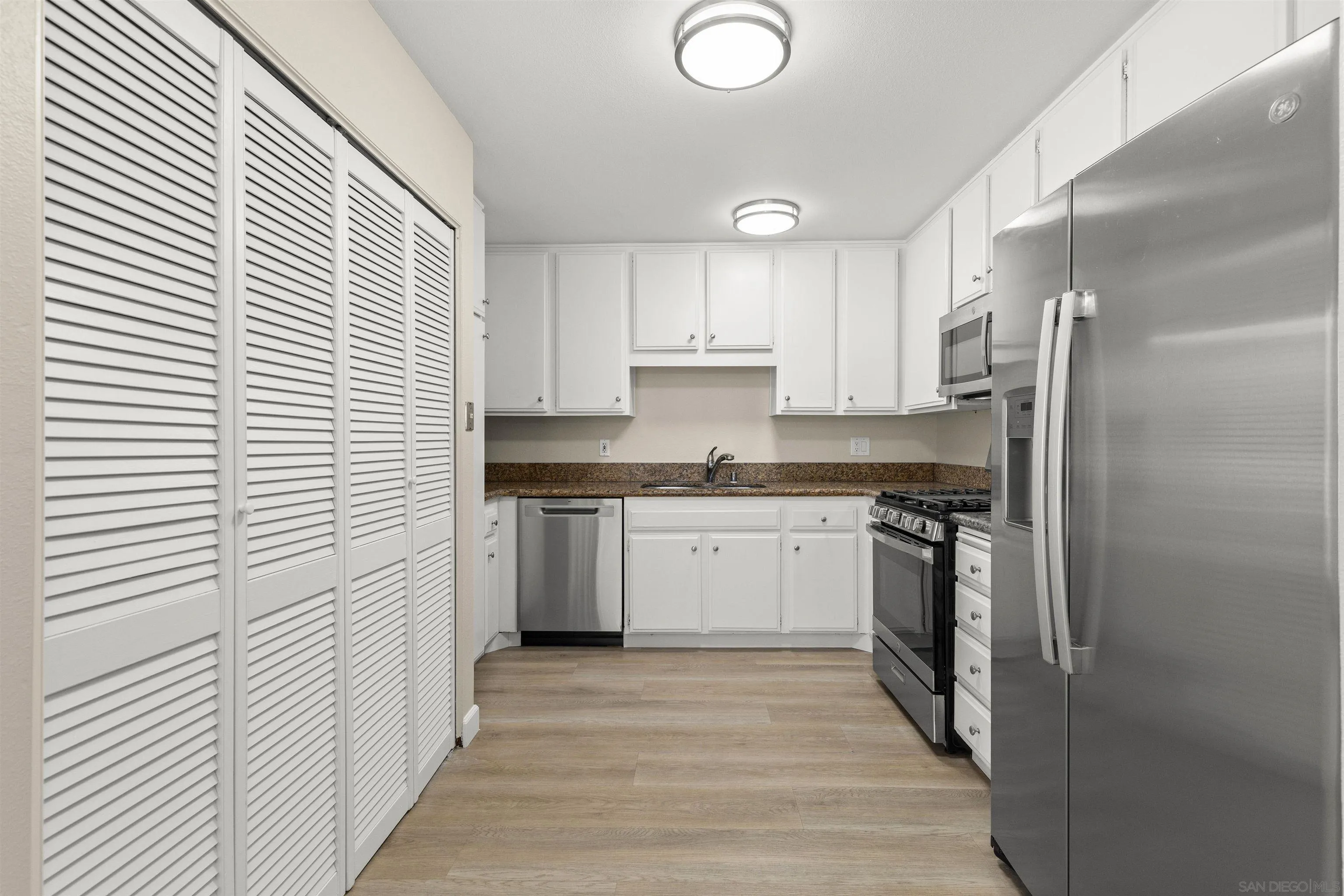 https://cdn.realtyfeed.com/cdn/127/250036333/836ce769aff33b38bd769e5db1c57c29.webp