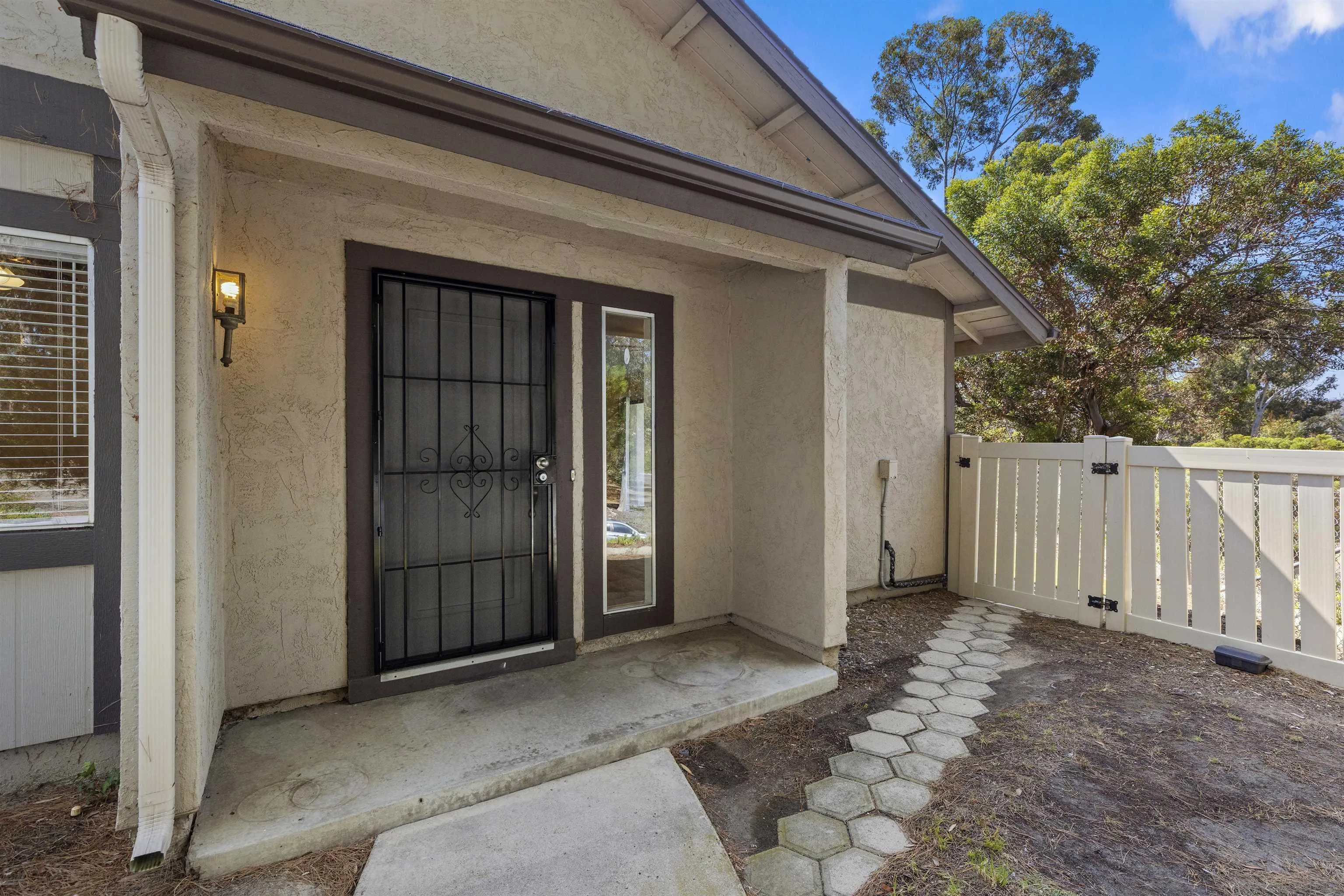 https://cdn.realtyfeed.com/cdn/127/250036333/ae1cc92775fbfb5d8dece4cf09a52fe6.webp