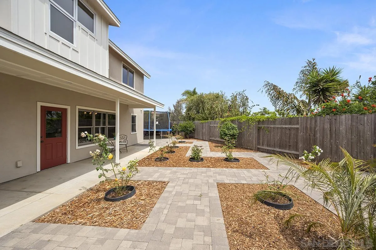 https://cdn.realtyfeed.com/cdn/127/250036336/10cac0c2aee920bbc068865556b09224.webp