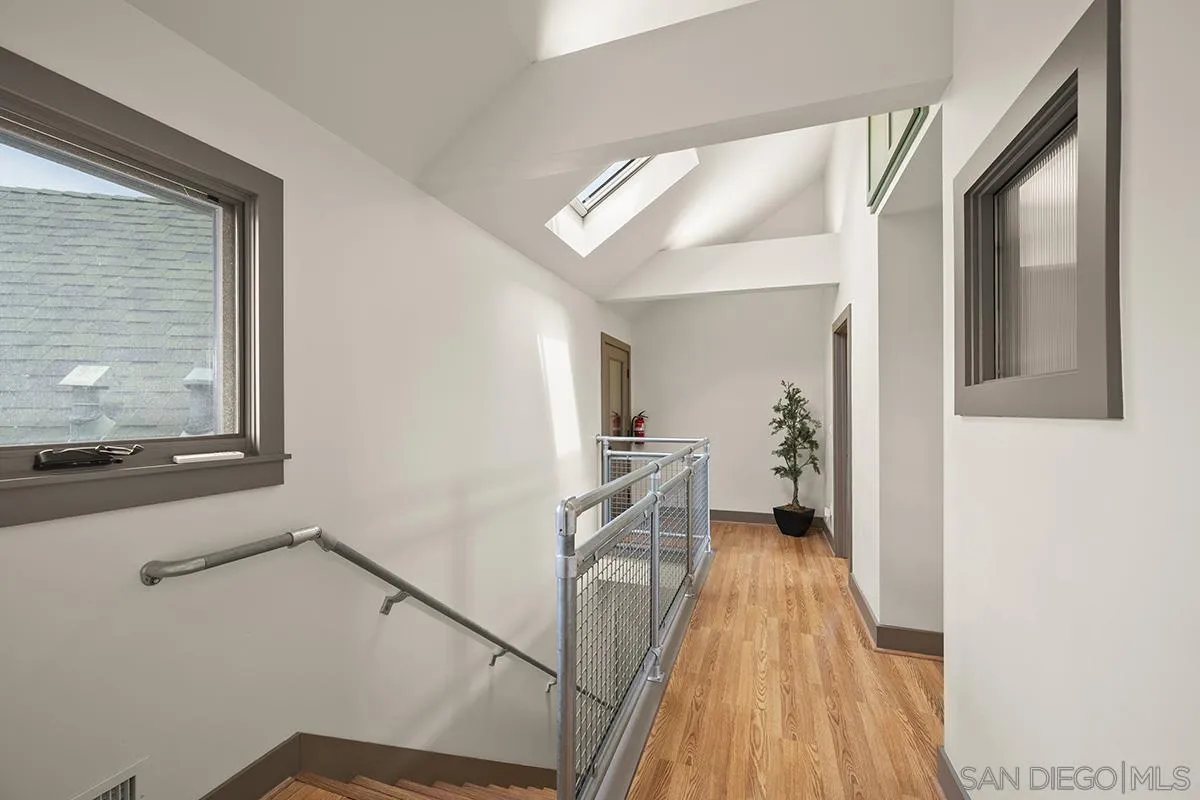 https://cdn.realtyfeed.com/cdn/127/250036336/16177442ca41cc0e0773786e65bd96b7.webp