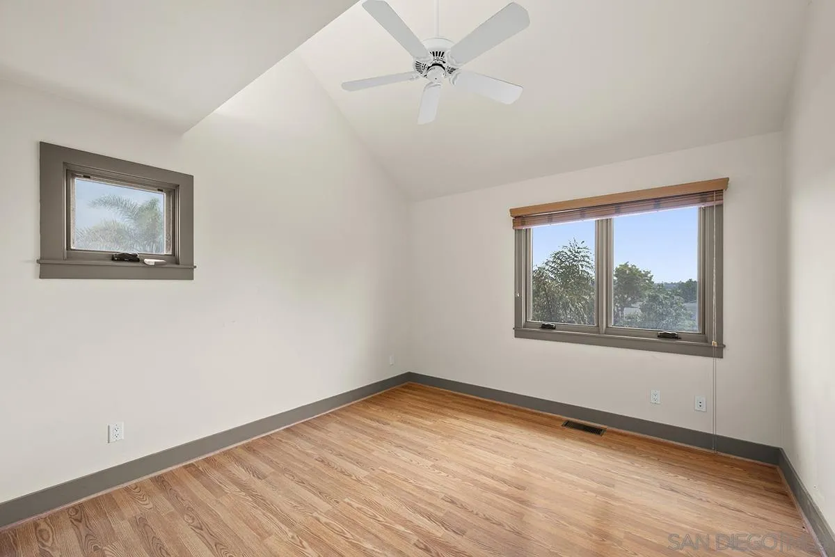 https://cdn.realtyfeed.com/cdn/127/250036336/1afc758cfb7e877af137fafa7b3fd03b.webp