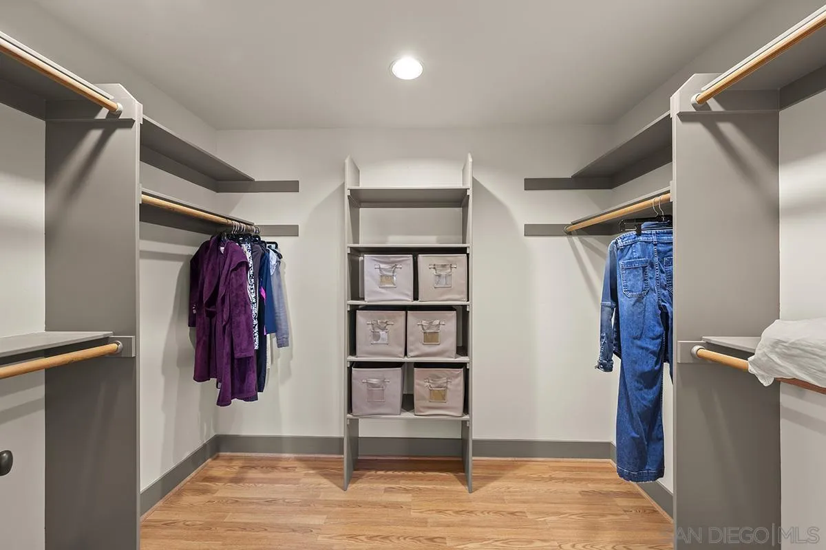 https://cdn.realtyfeed.com/cdn/127/250036336/2cdd6f69c0ab65c3480c6b4022f3d9af.webp