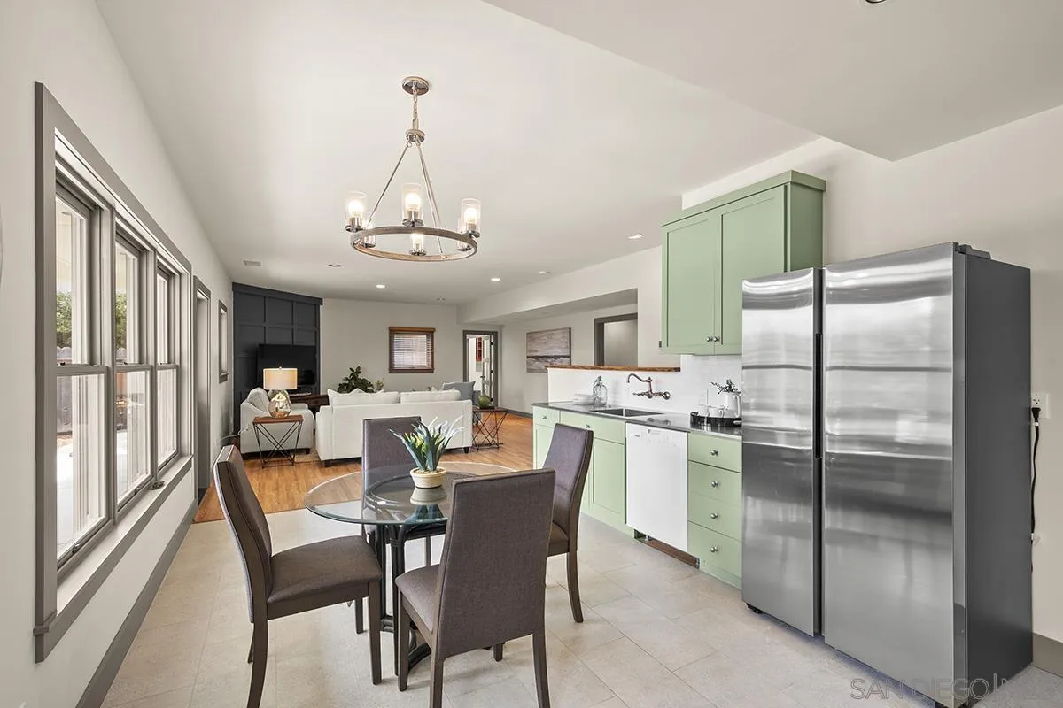https://cdn.realtyfeed.com/cdn/127/250036336/43cc13668148b54315de9243eacf5af5.webp