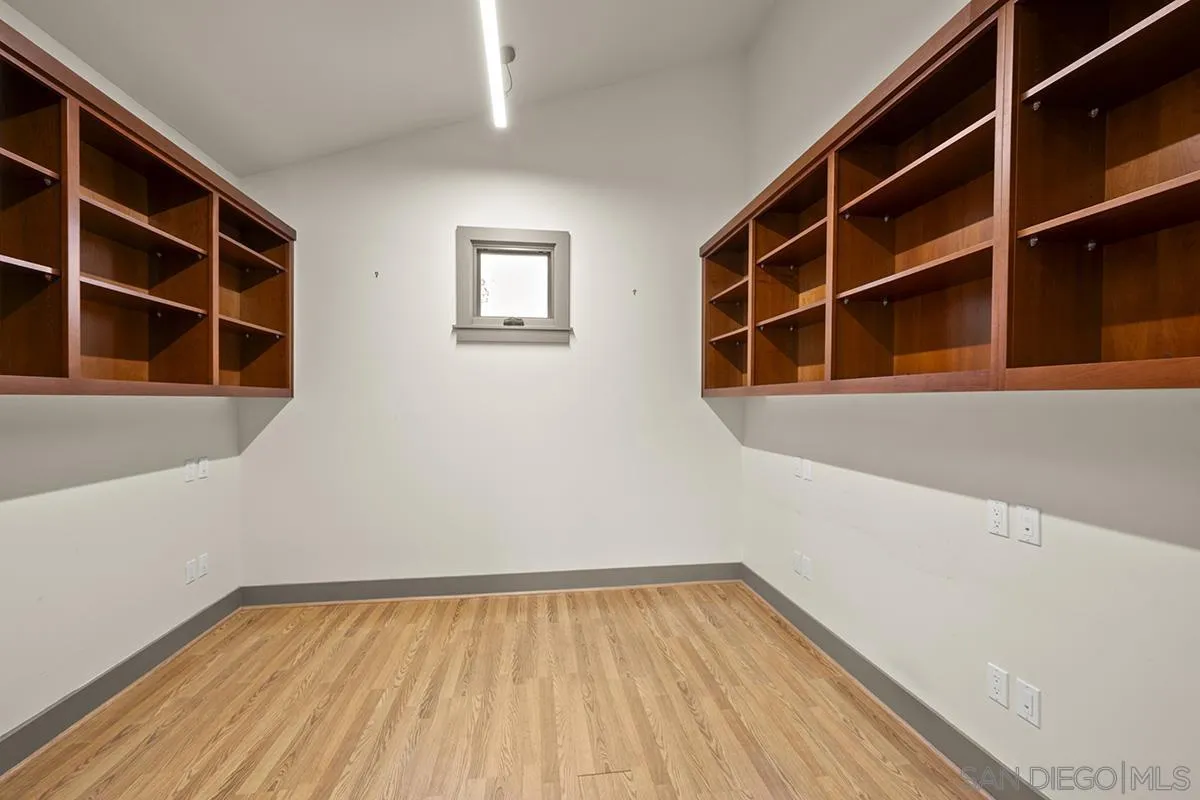 https://cdn.realtyfeed.com/cdn/127/250036336/7a698f7eb77107b2bcb860df276b9ad8.webp