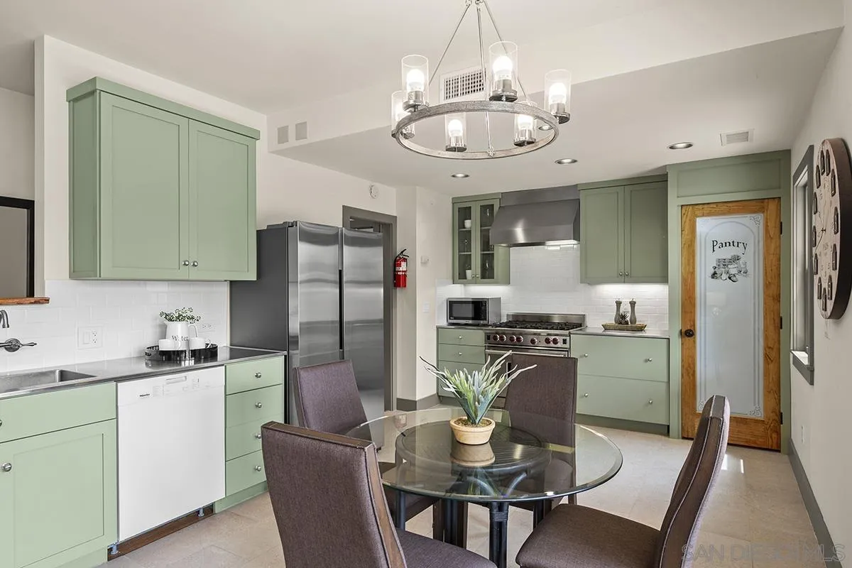 https://cdn.realtyfeed.com/cdn/127/250036336/8e0361955161bf44fa11132b9dcbf83f.webp