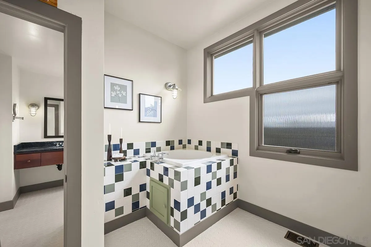 https://cdn.realtyfeed.com/cdn/127/250036336/ac0cb0aa326028c0a122e1fb817bb1f5.webp