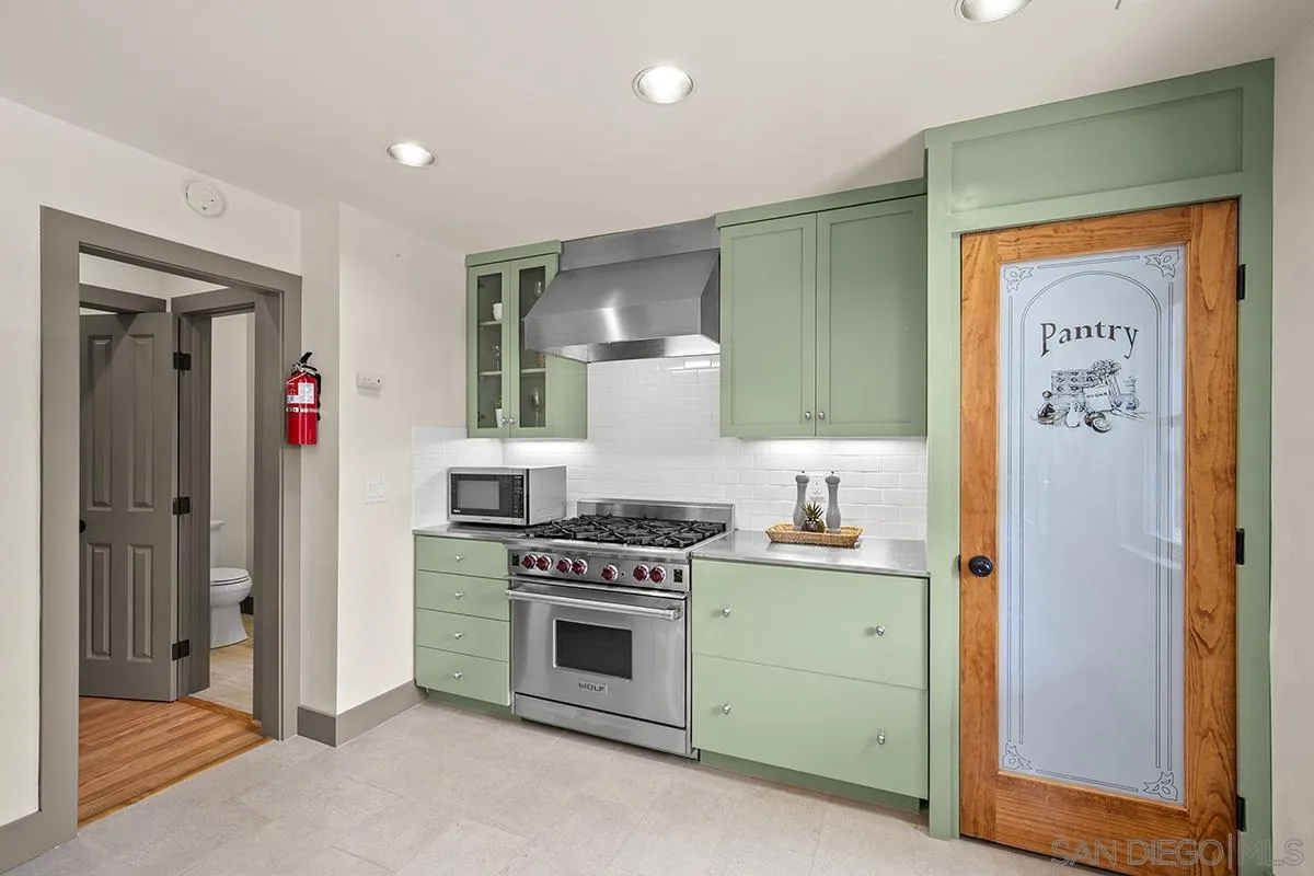 https://cdn.realtyfeed.com/cdn/127/250036336/d89e147bceb67143fd5d2a57f71fd1ce.webp