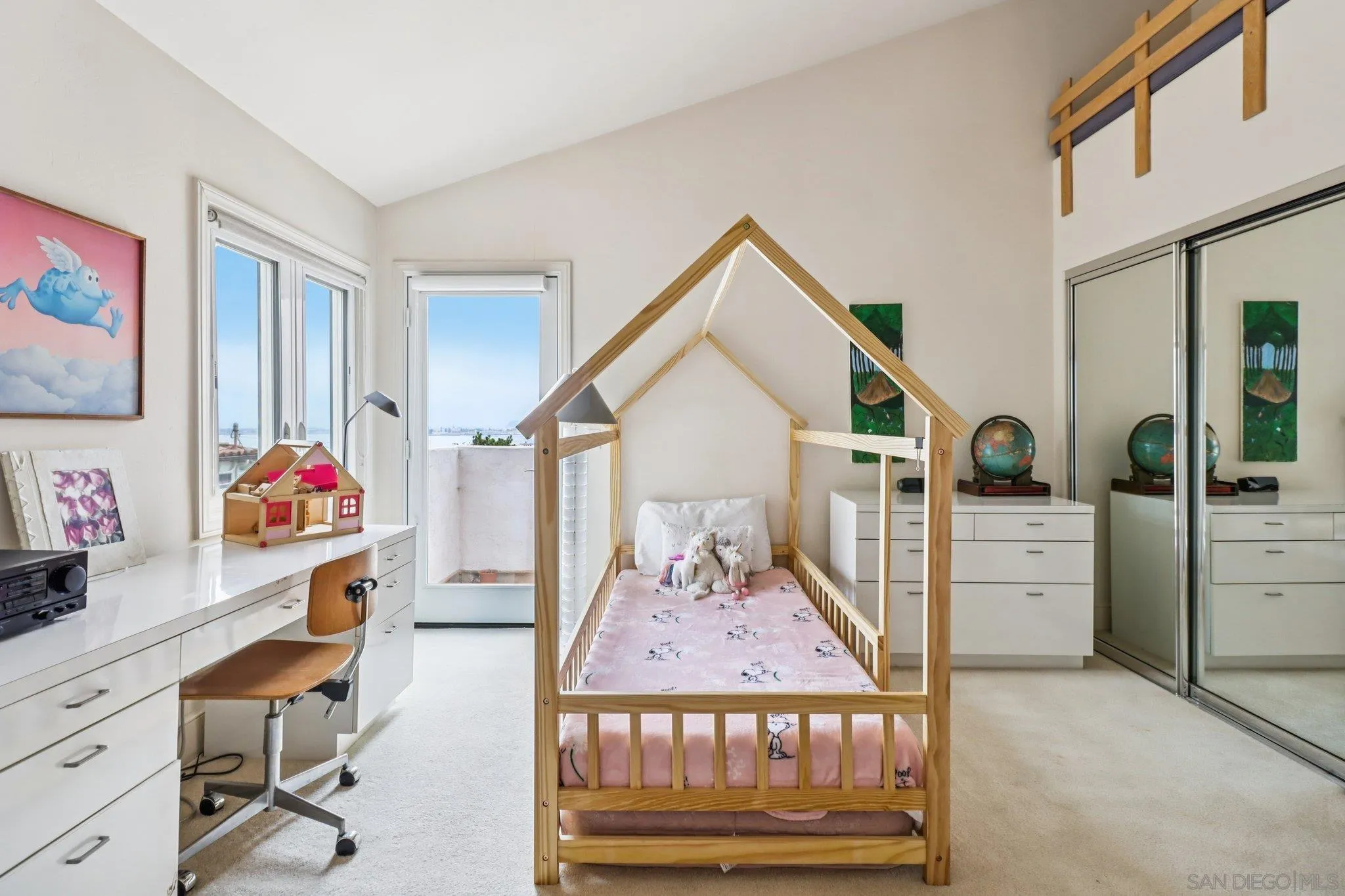 https://cdn.realtyfeed.com/cdn/127/250036338/322f881470ef8f5beaadffe926840857.webp