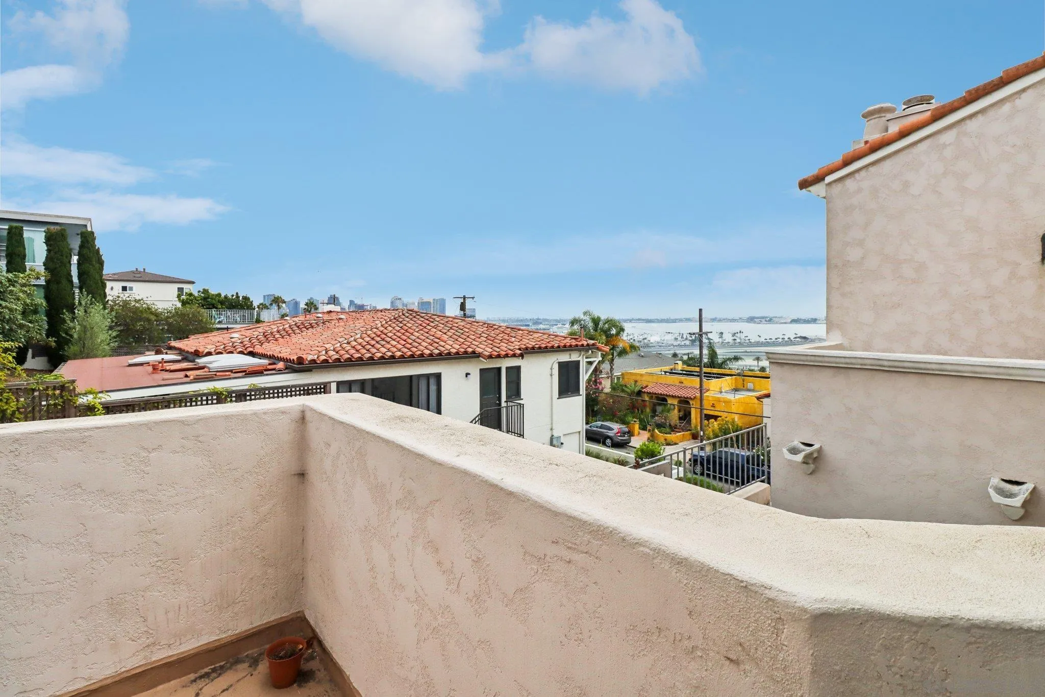 https://cdn.realtyfeed.com/cdn/127/250036338/4b5b7fbbb9c217a6c2e09145b8c92f47.webp